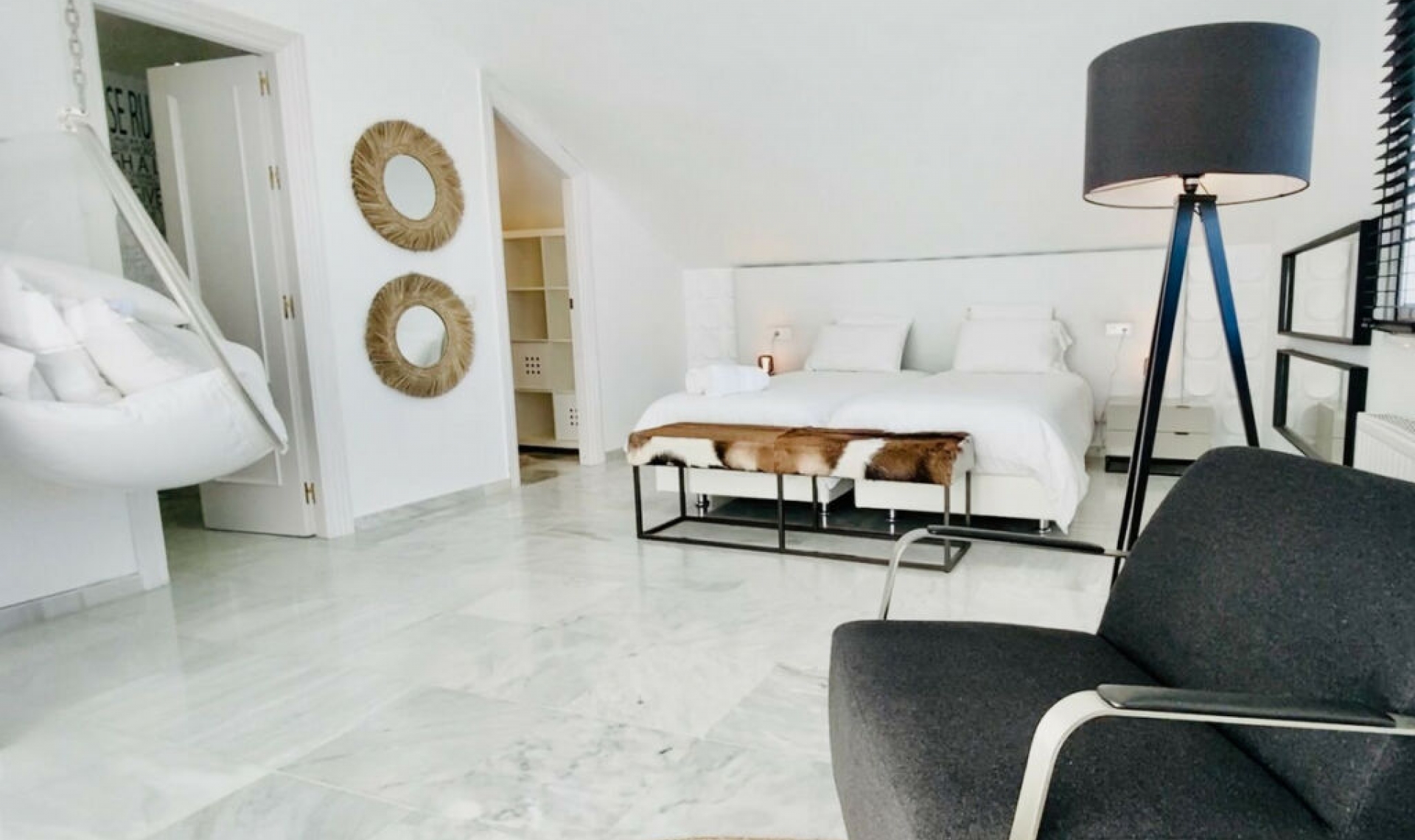 Resale - House -
Guadalmina Baja