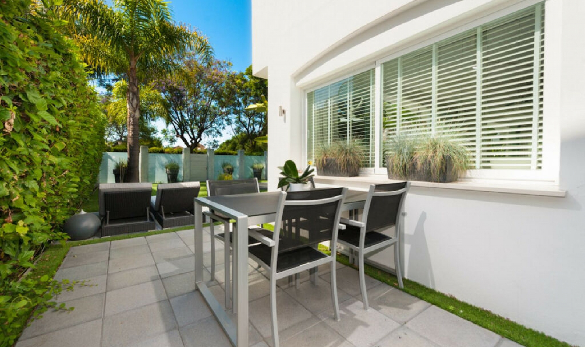 Resale - House -
Guadalmina Baja