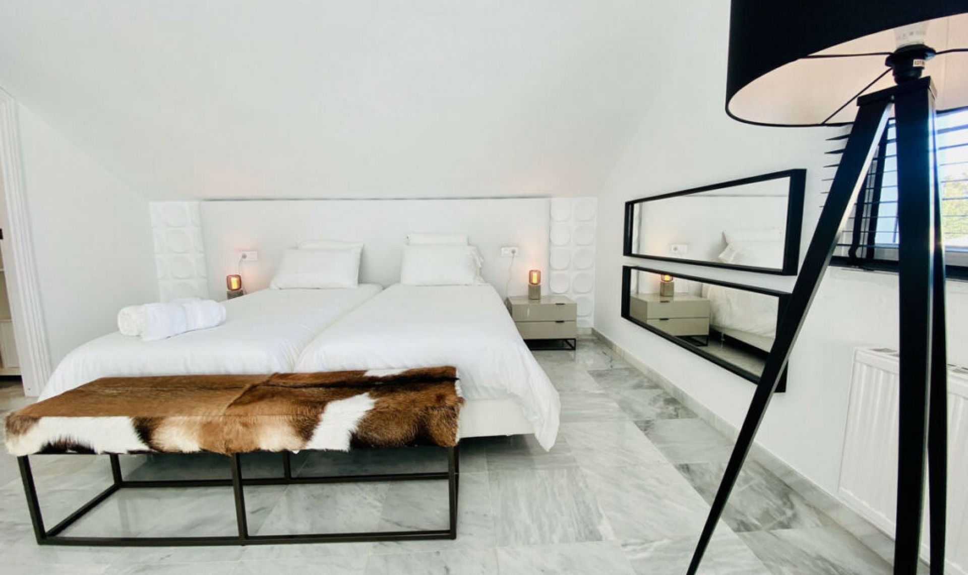 Resale - House -
Guadalmina Baja