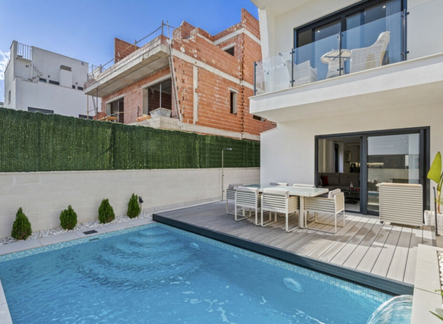 Resale - House -
Guardamar del Segura