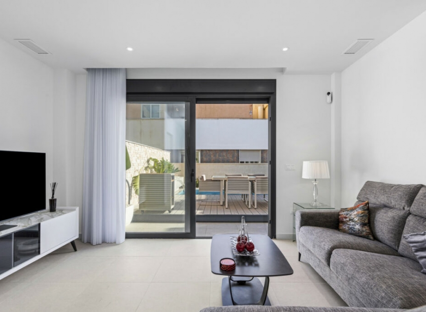 Resale - House -
Guardamar del Segura