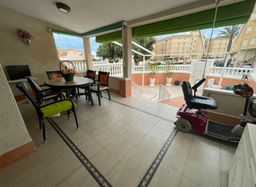 Resale - House -
Guardamar del Segura