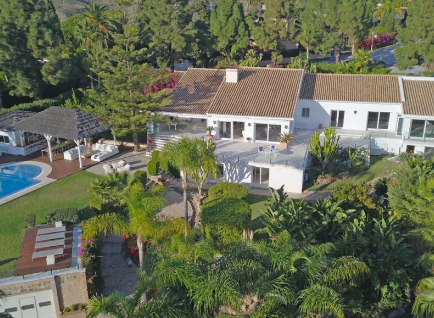 Resale - House -
Hacienda Las Chapas