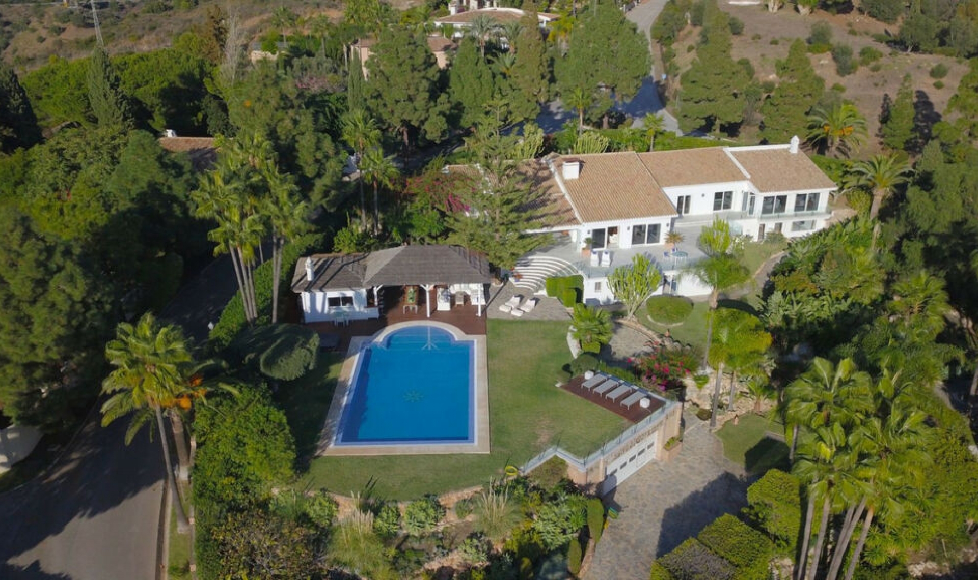 Resale - House -
Hacienda Las Chapas