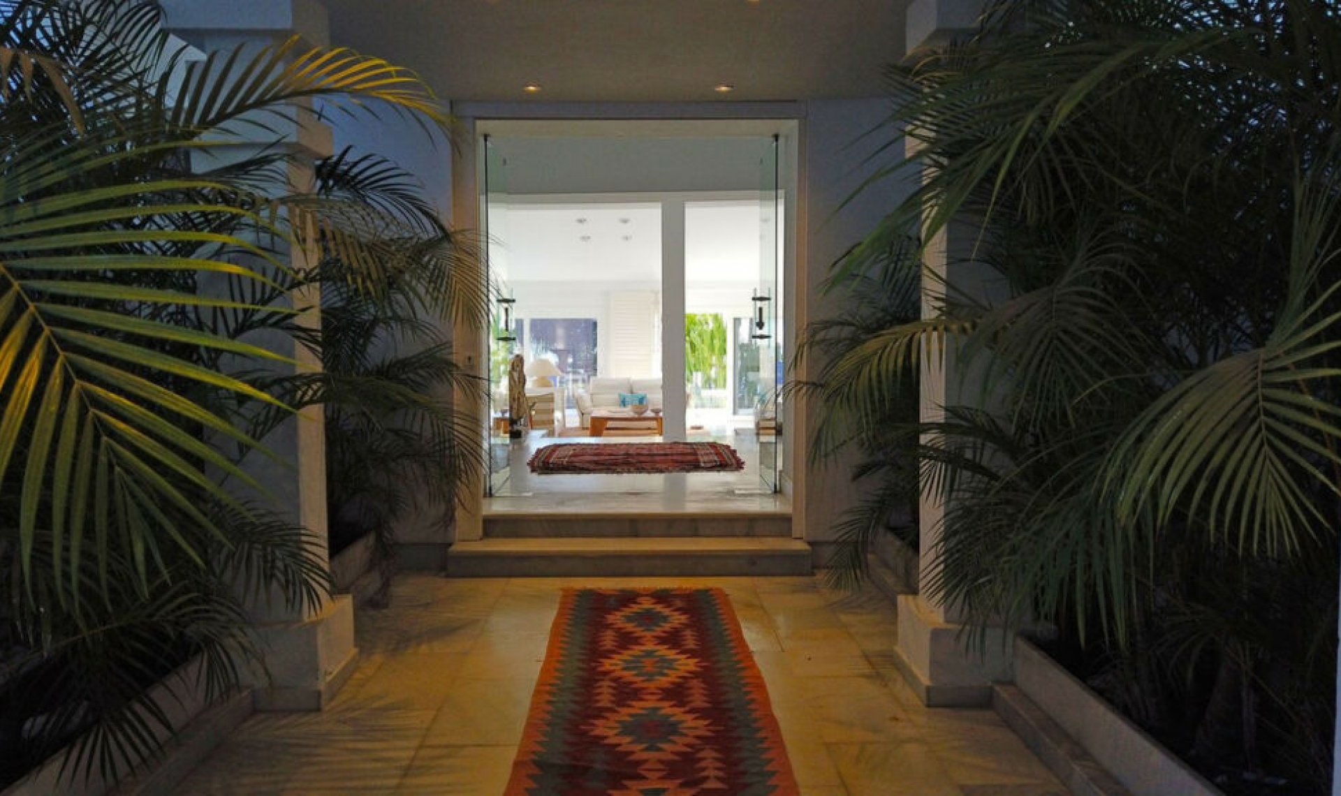 Resale - House -
Hacienda Las Chapas