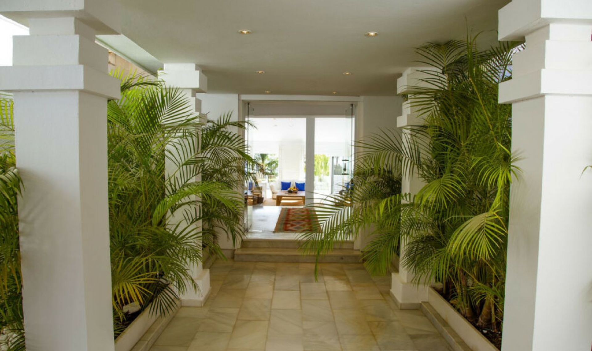 Resale - House -
Hacienda Las Chapas