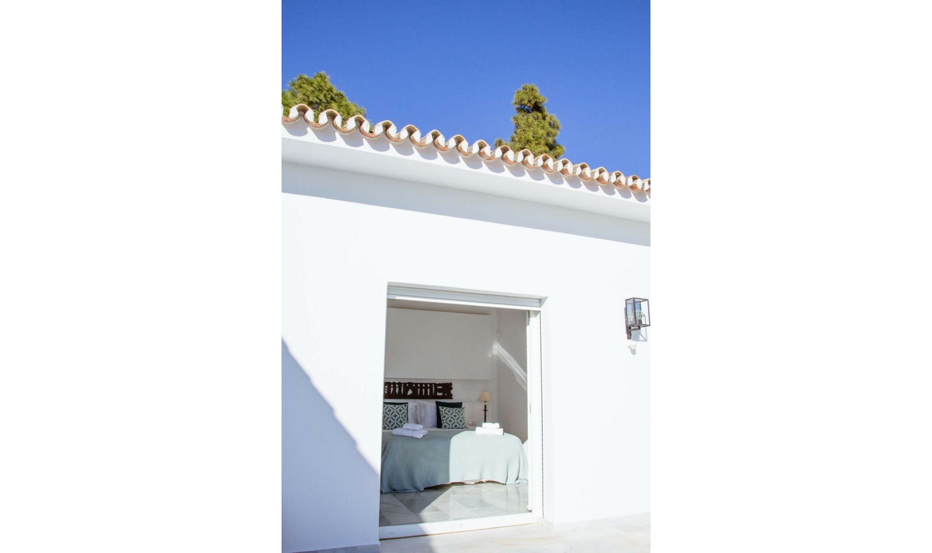 Resale - House -
Hacienda Las Chapas