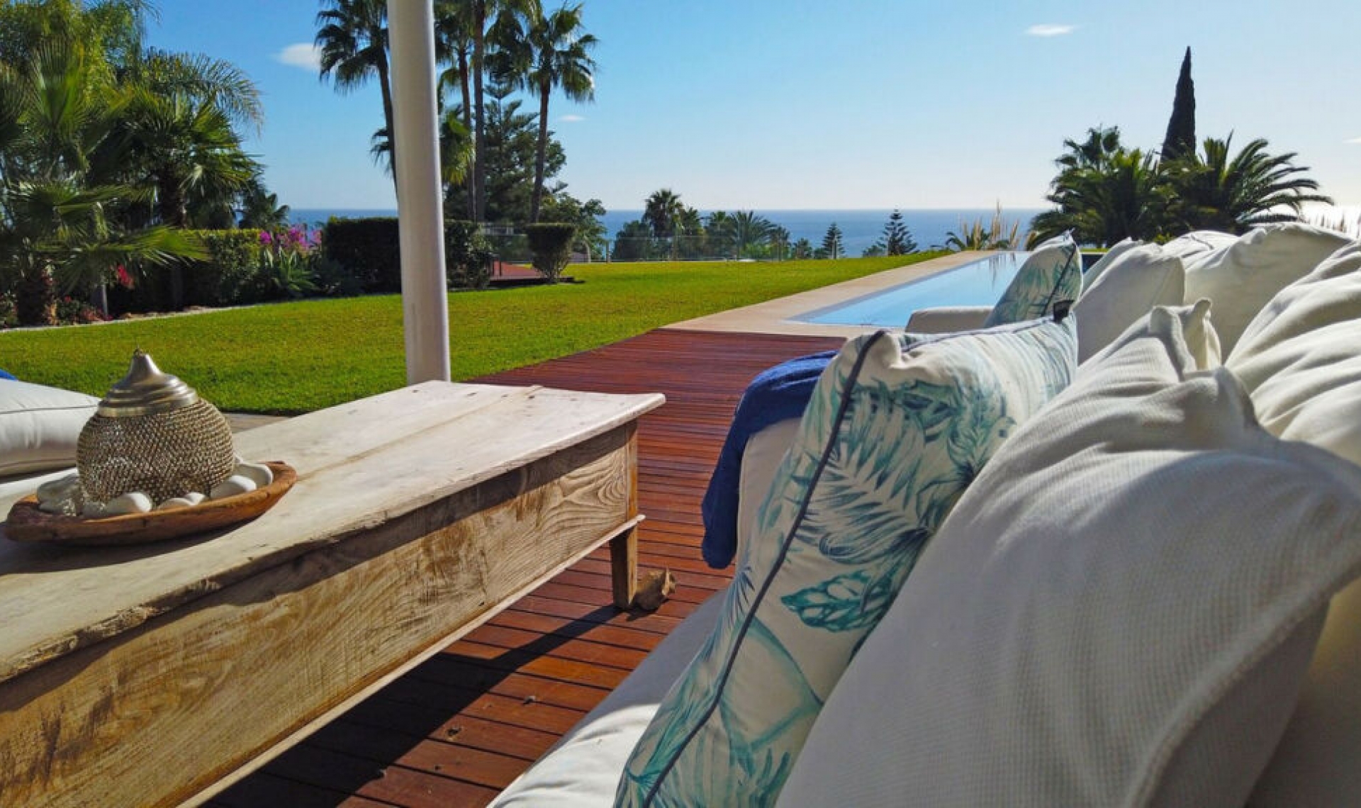 Resale - House -
Hacienda Las Chapas