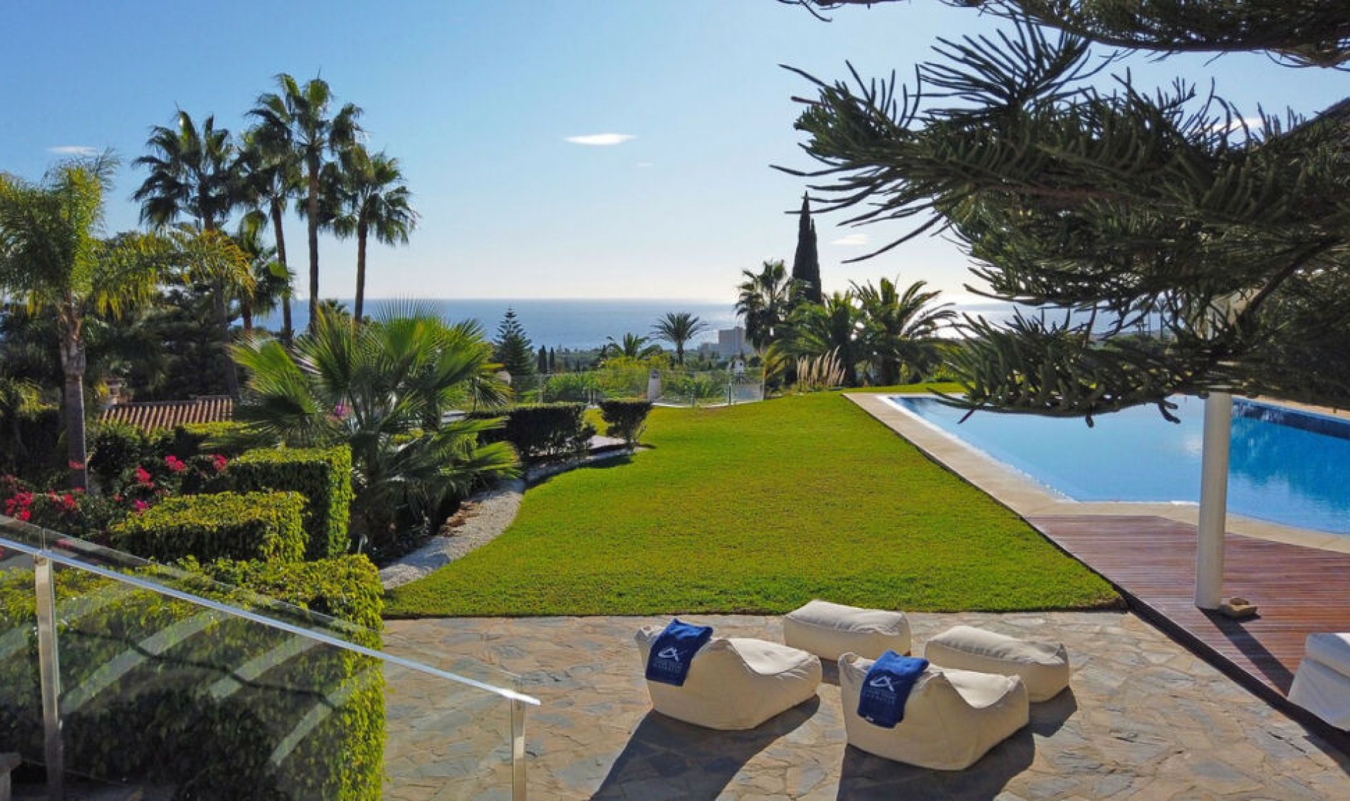 Resale - House -
Hacienda Las Chapas