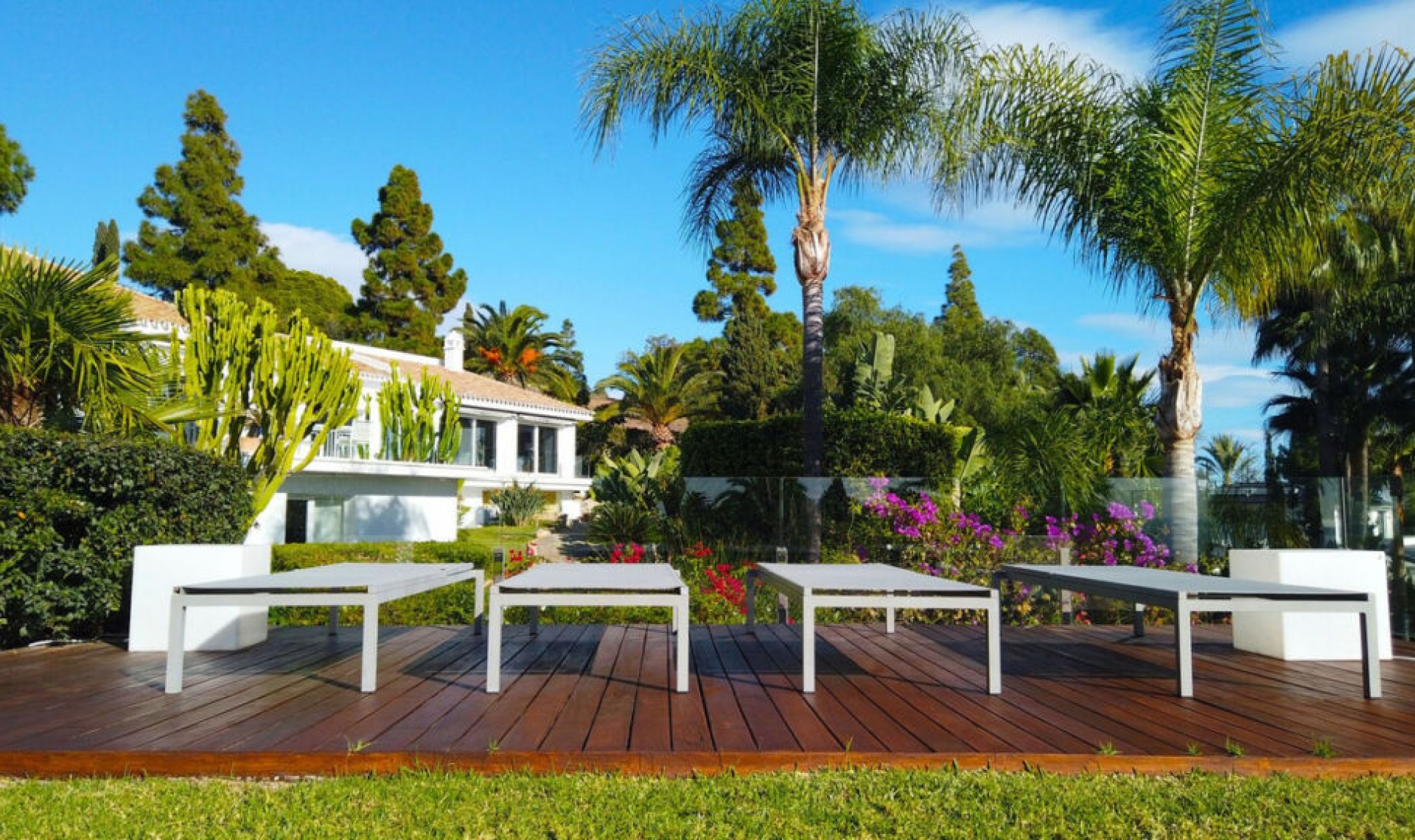 Resale - House -
Hacienda Las Chapas