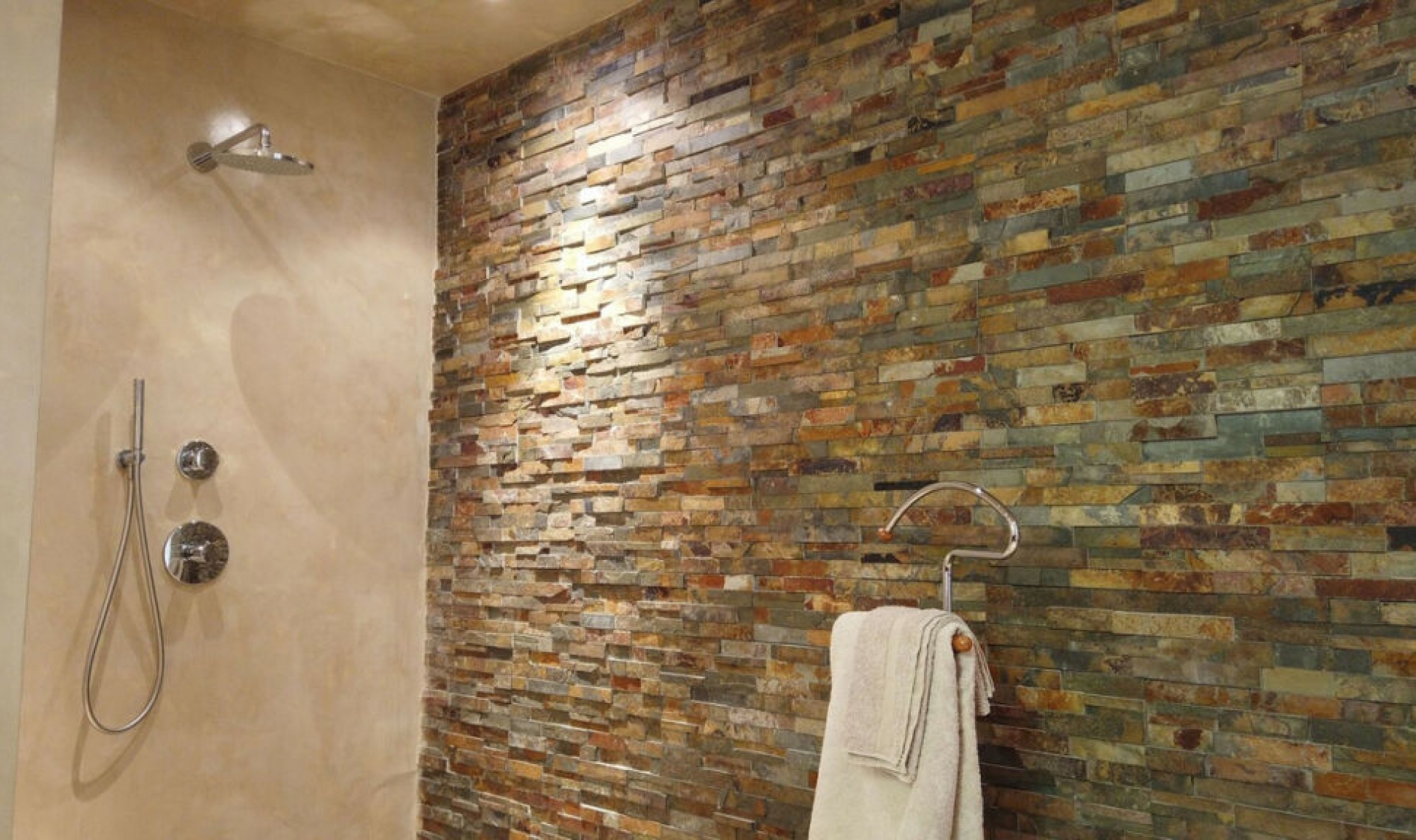 Resale - House -
Hacienda Las Chapas