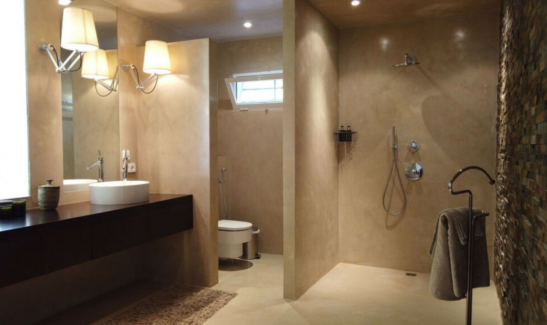 Resale - House -
Hacienda Las Chapas