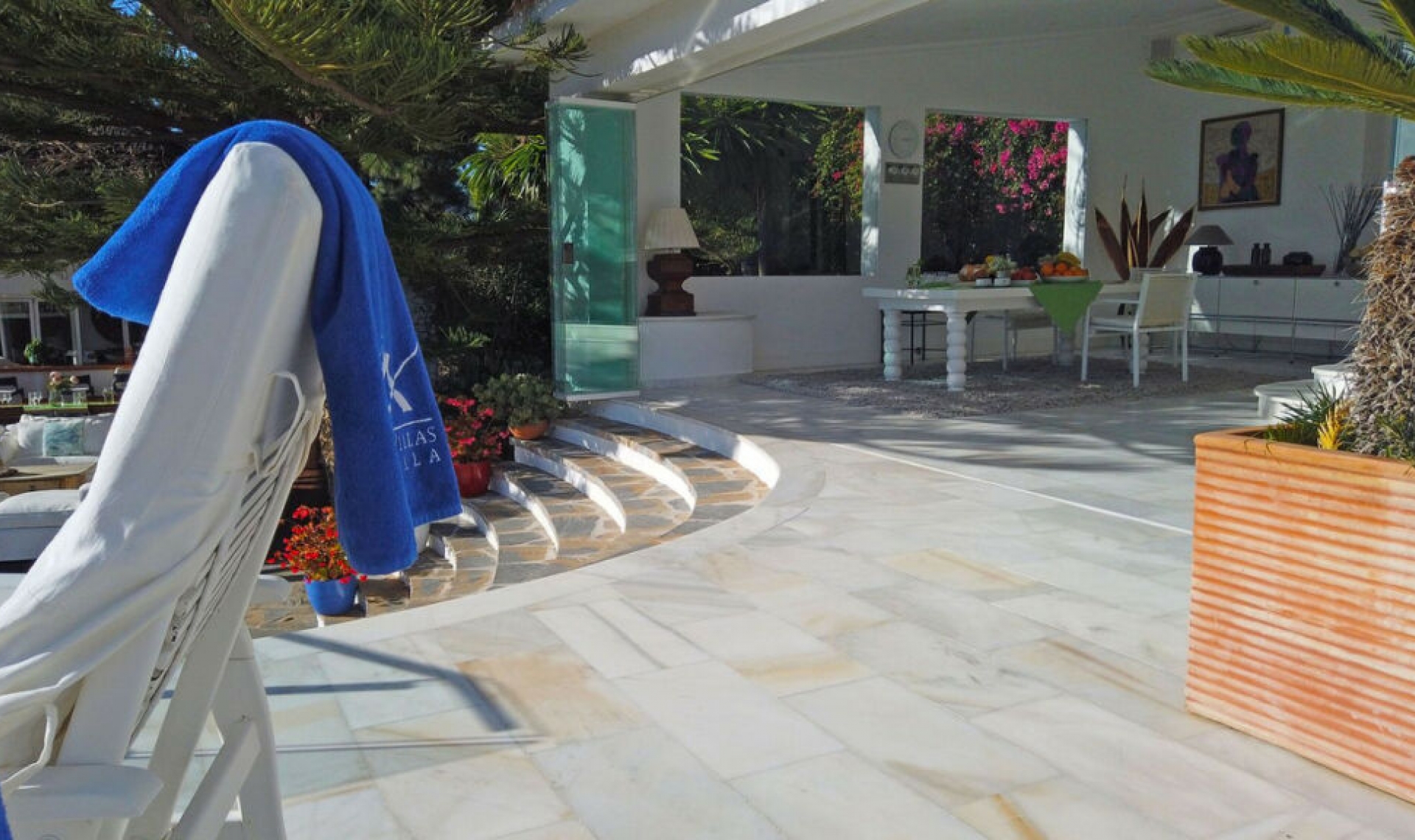 Resale - House -
Hacienda Las Chapas