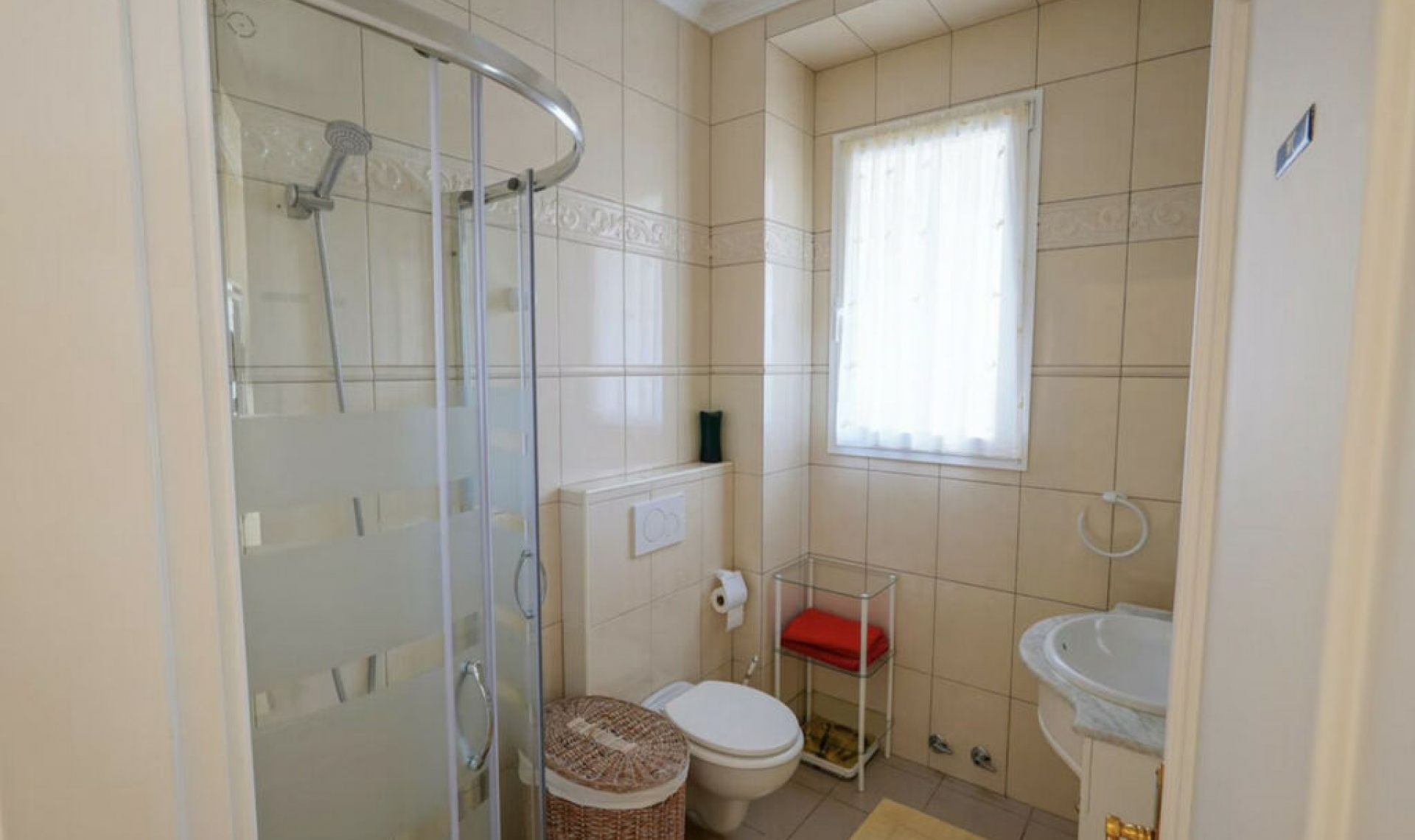 Resale - House -
Hacienda Las Chapas