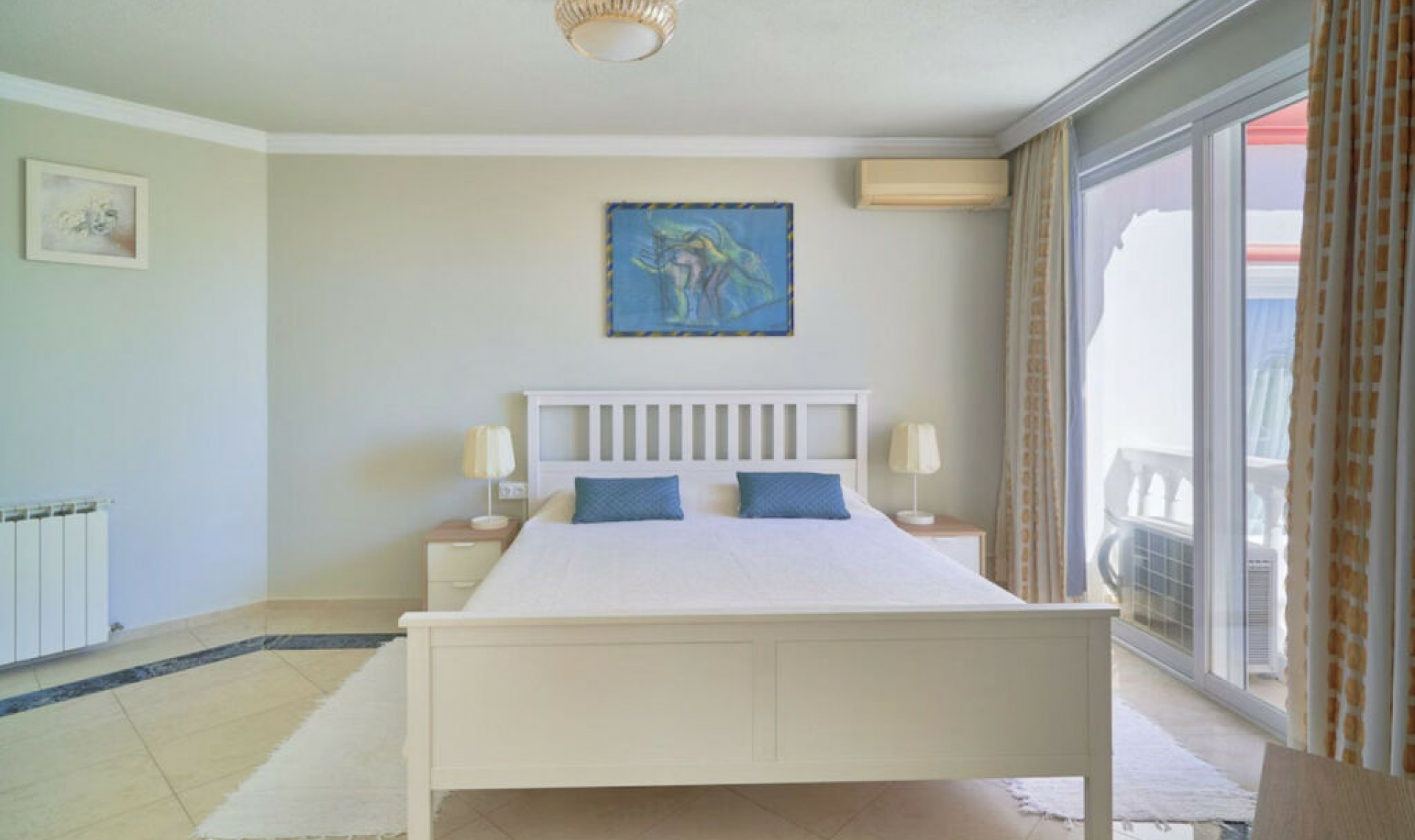 Resale - House -
Hacienda Las Chapas