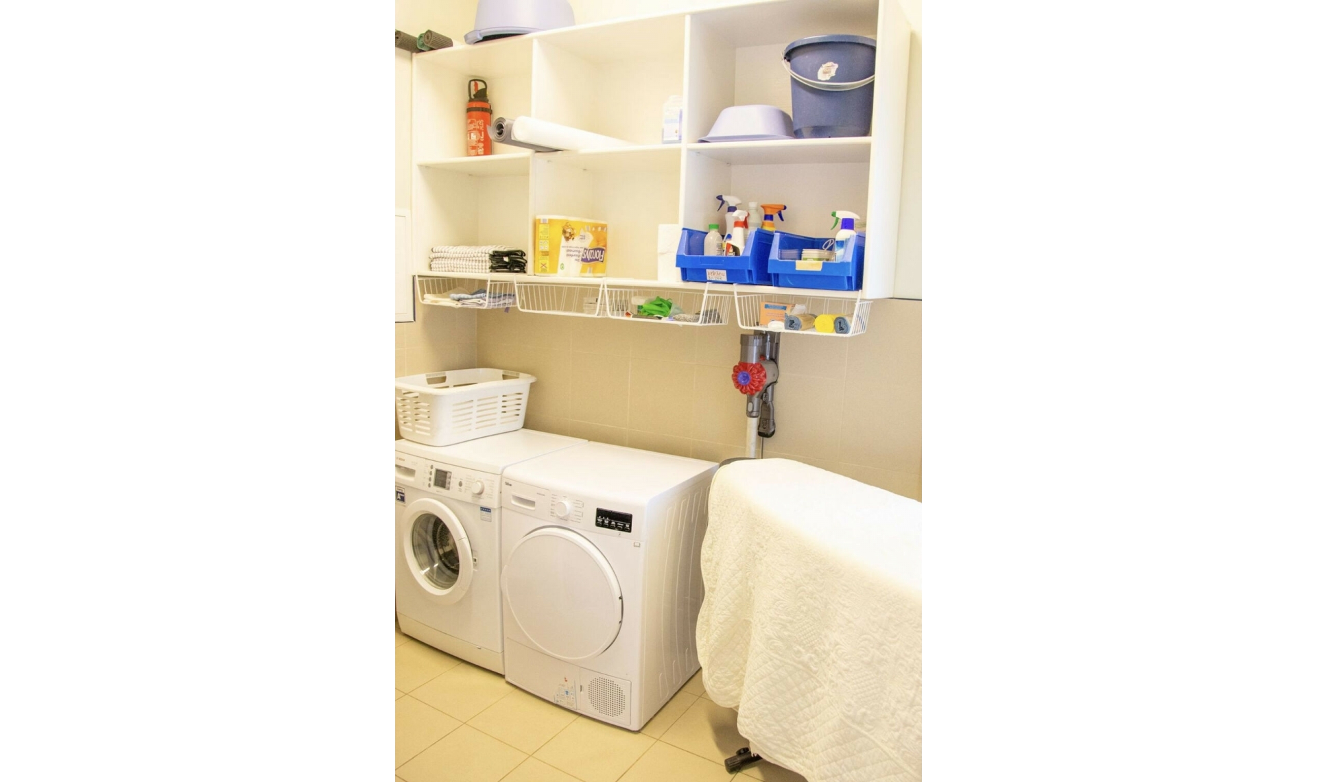 Resale - House -
Hacienda Las Chapas