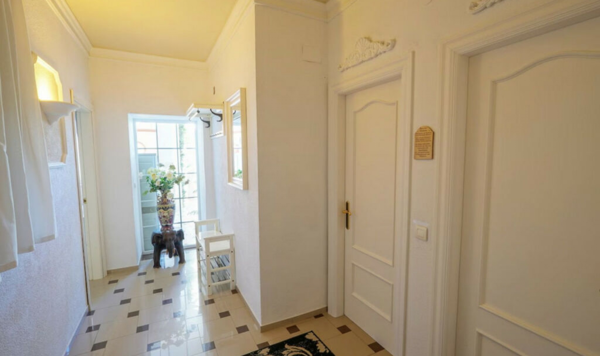 Resale - House -
Hacienda Las Chapas