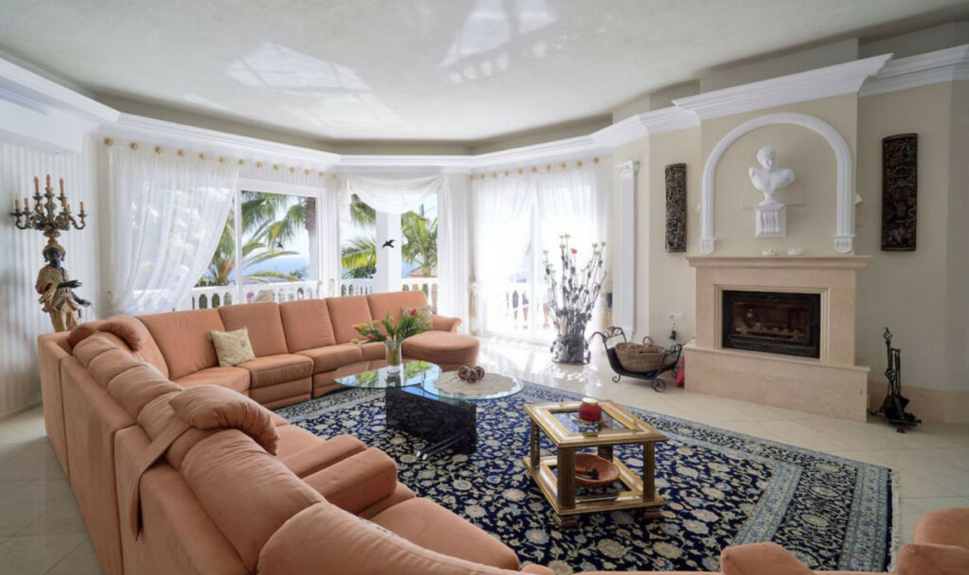 Resale - House -
Hacienda Las Chapas