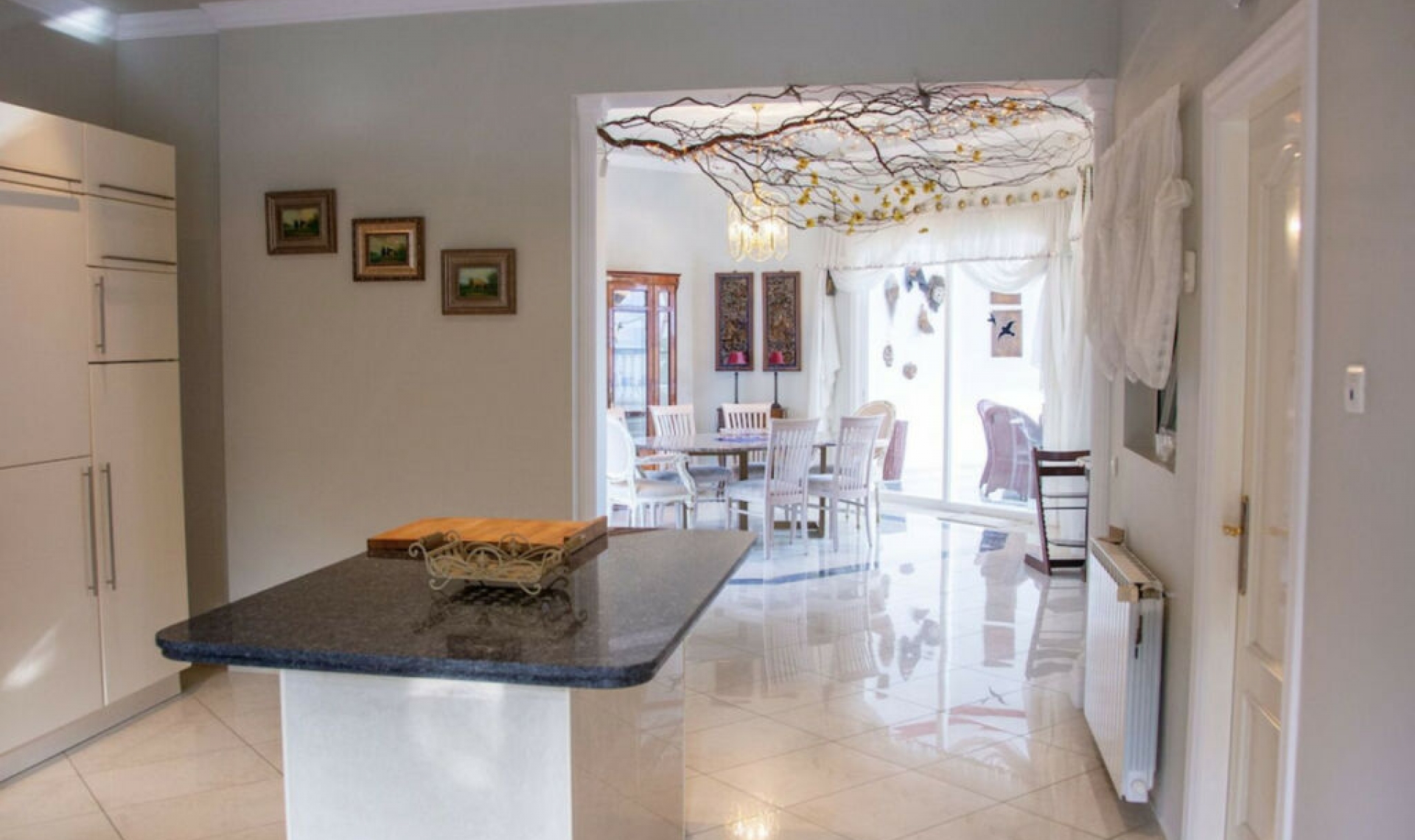 Resale - House -
Hacienda Las Chapas