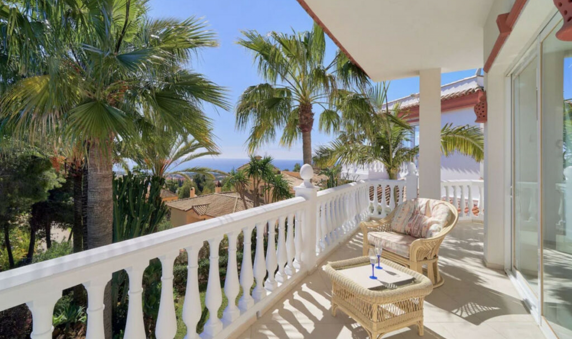 Resale - House -
Hacienda Las Chapas