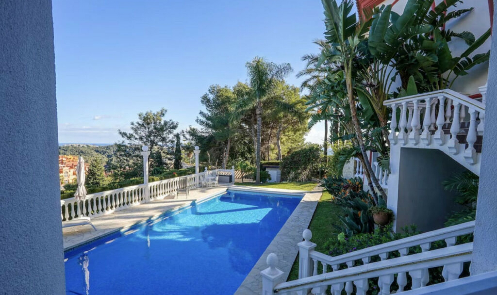 Resale - House -
Hacienda Las Chapas