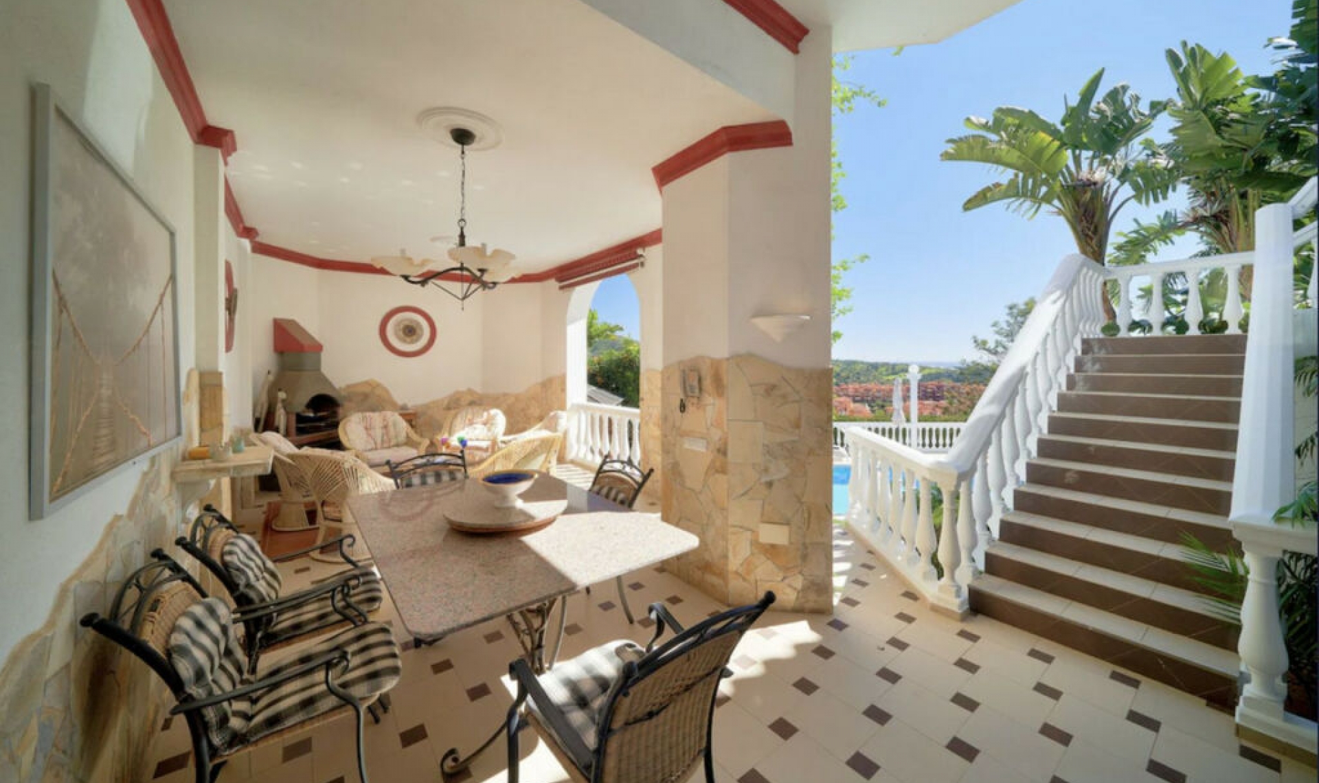 Resale - House -
Hacienda Las Chapas