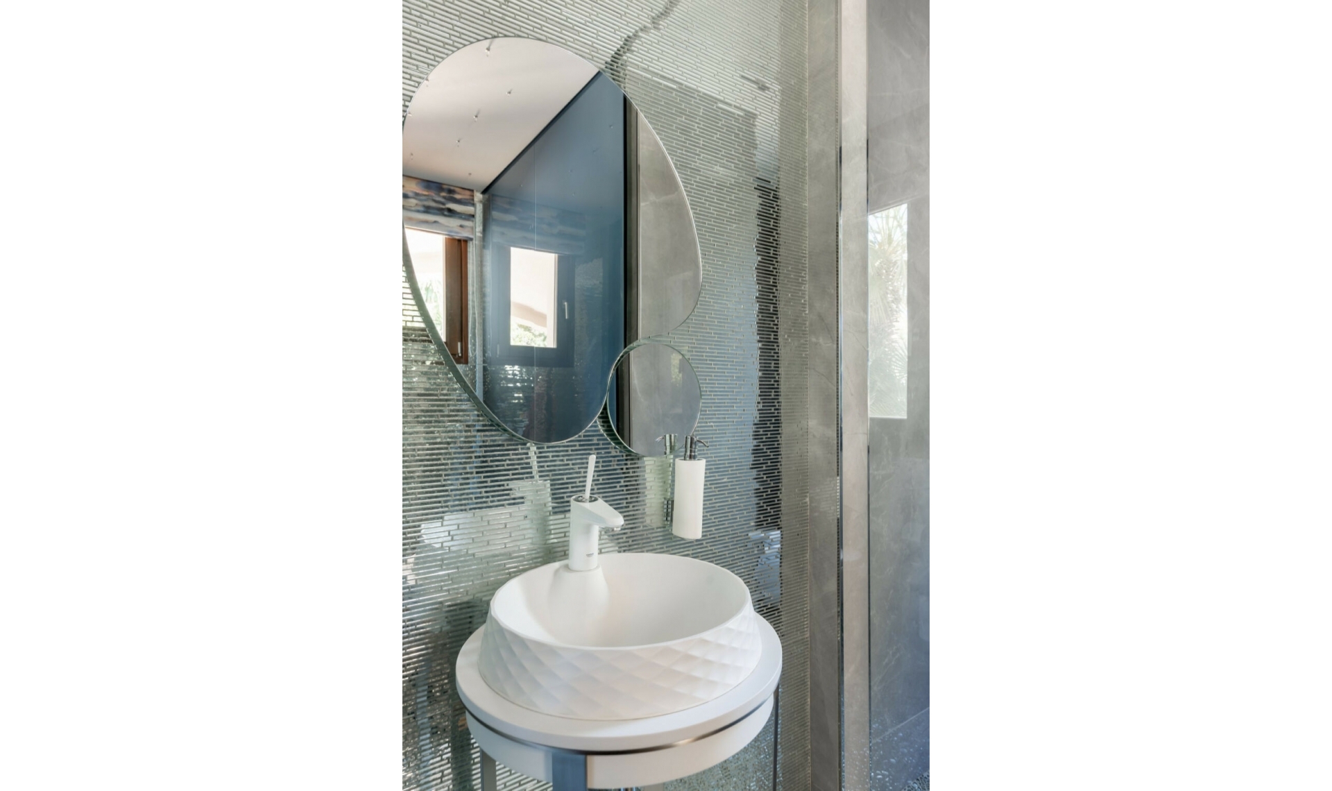 Resale - House -
Hacienda Las Chapas