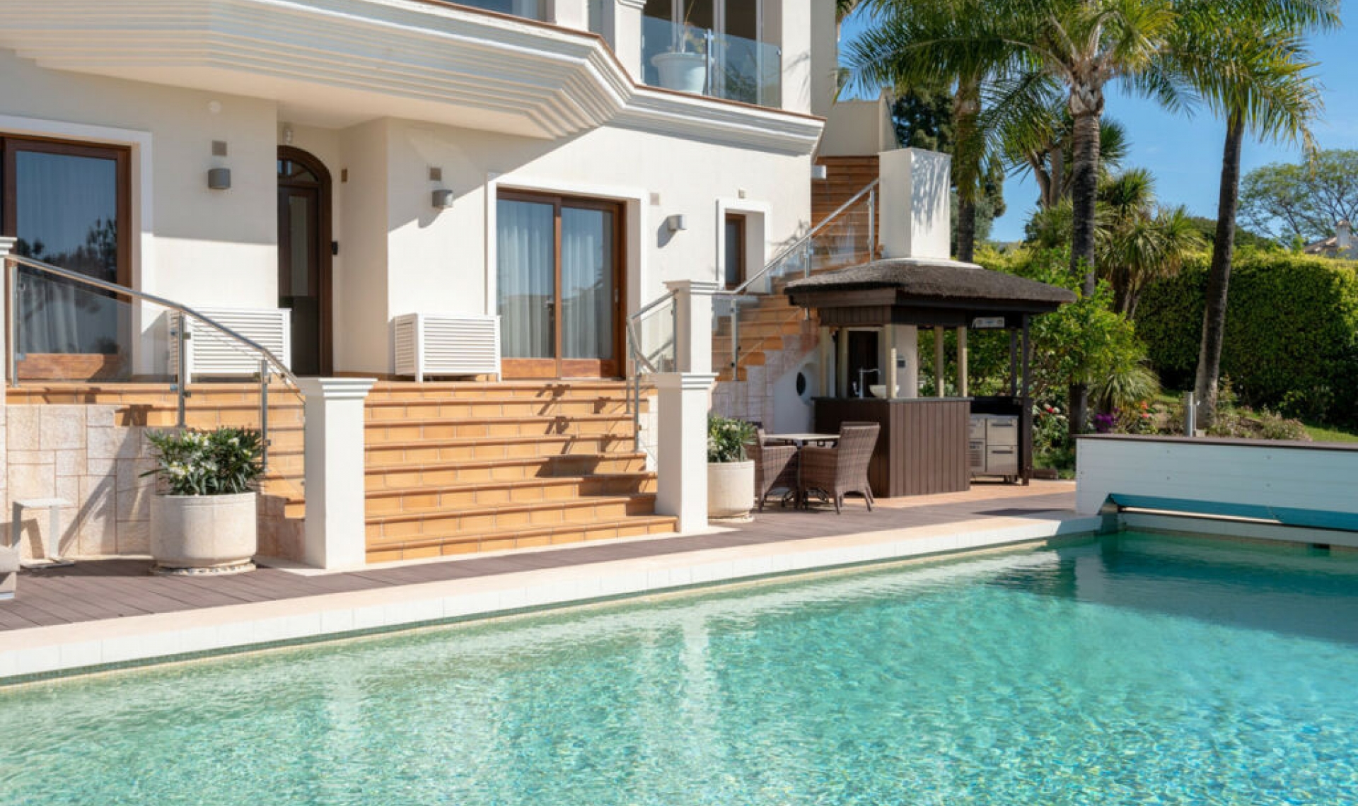 Resale - House -
Hacienda Las Chapas