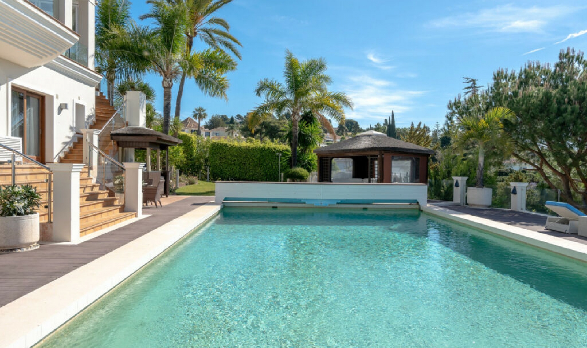 Resale - House -
Hacienda Las Chapas