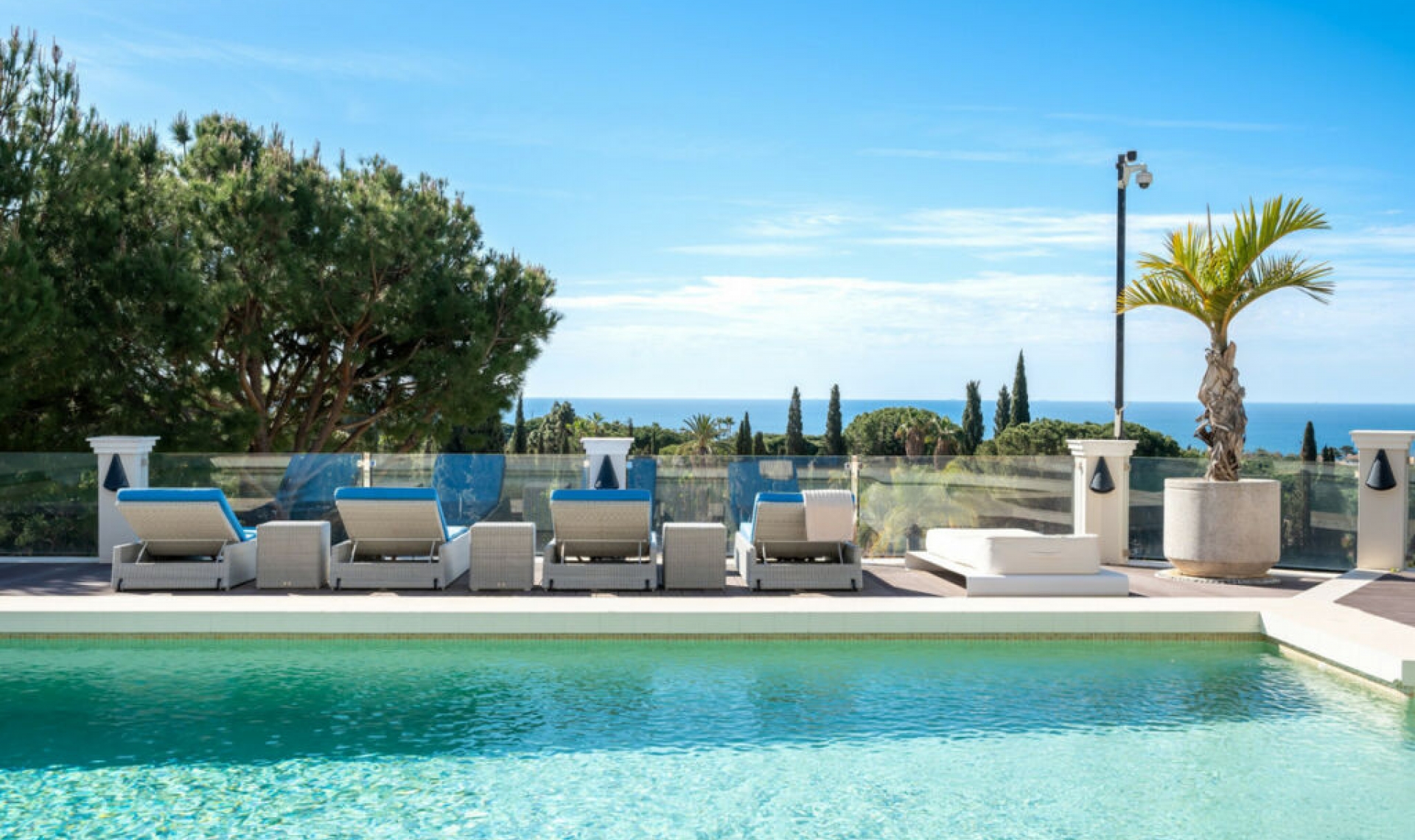 Resale - House -
Hacienda Las Chapas