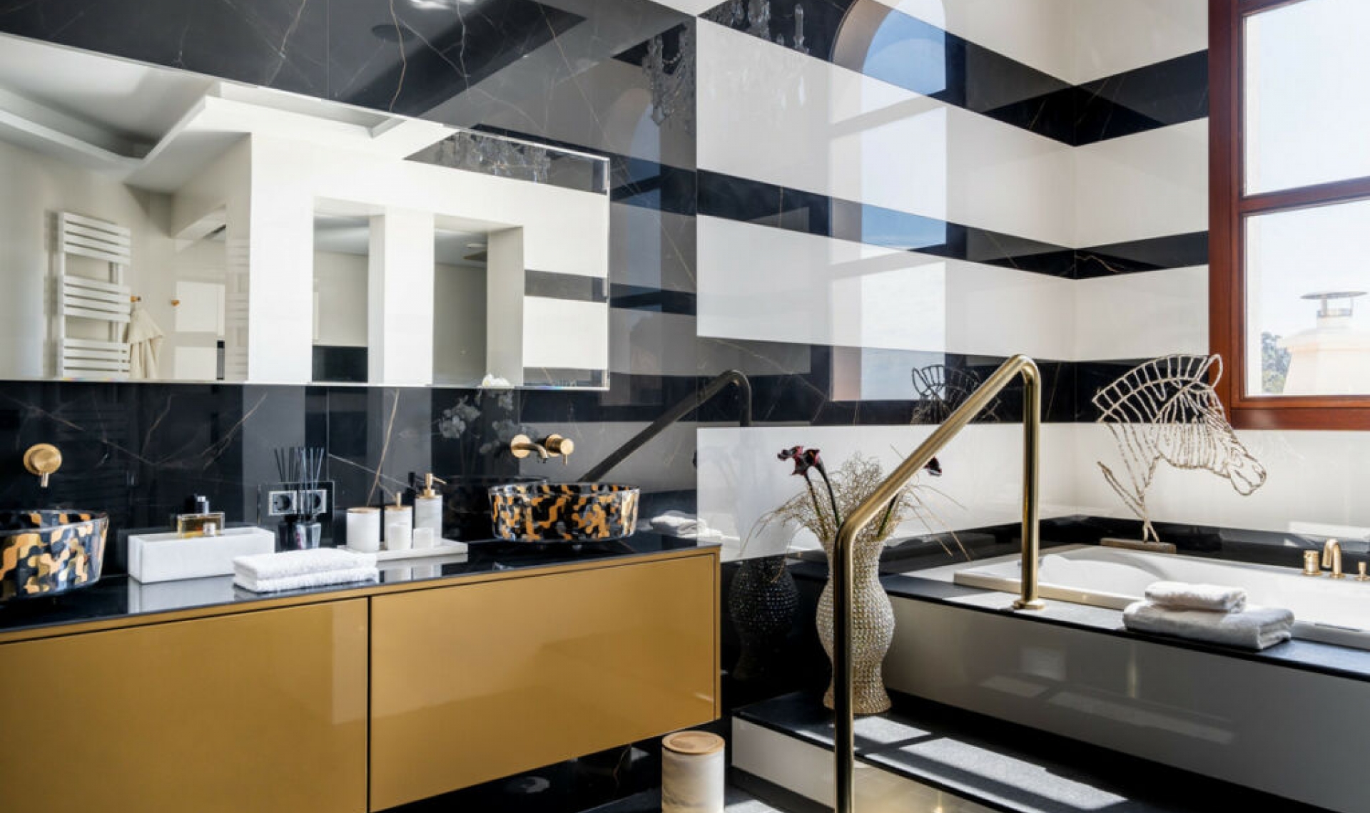 Resale - House -
Hacienda Las Chapas