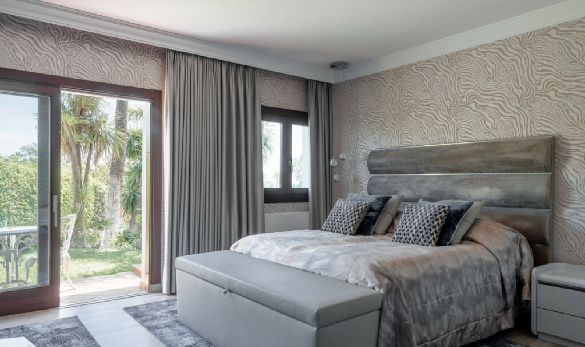 Resale - House -
Hacienda Las Chapas