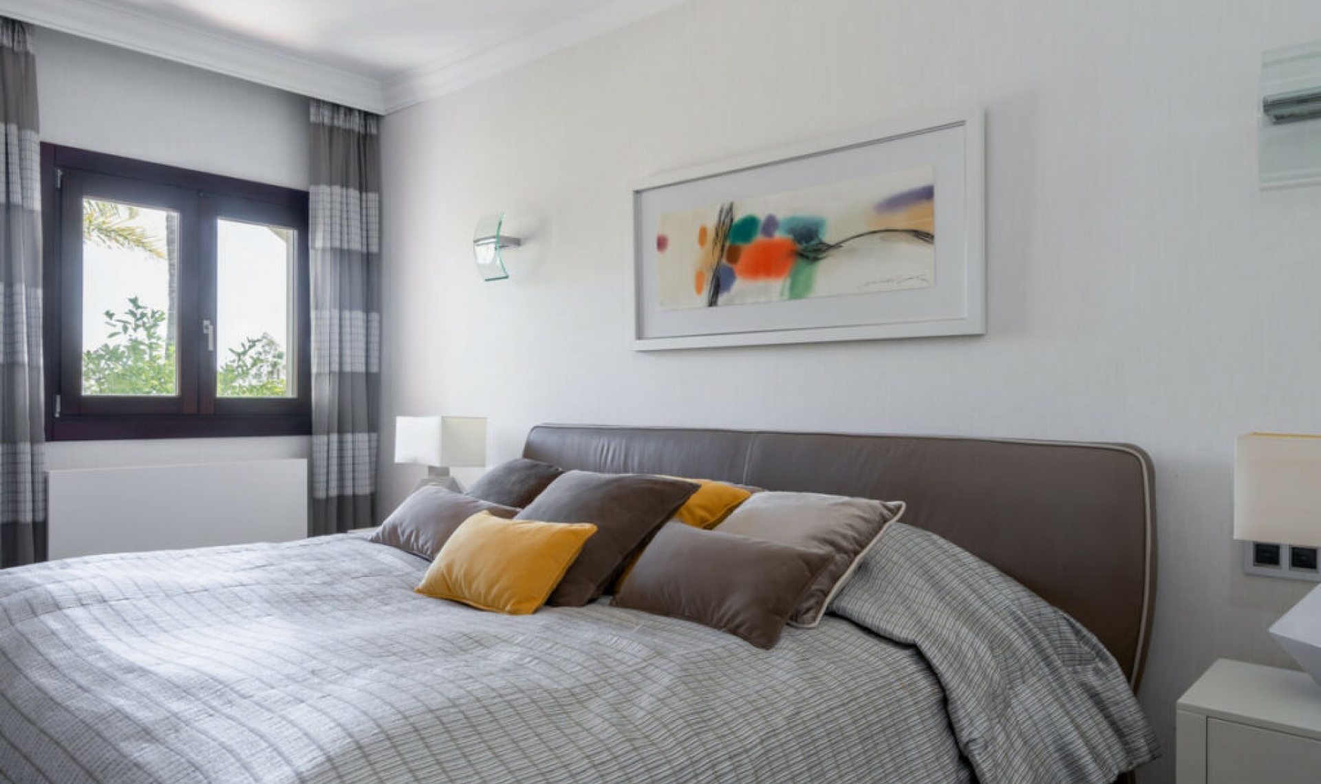 Resale - House -
Hacienda Las Chapas