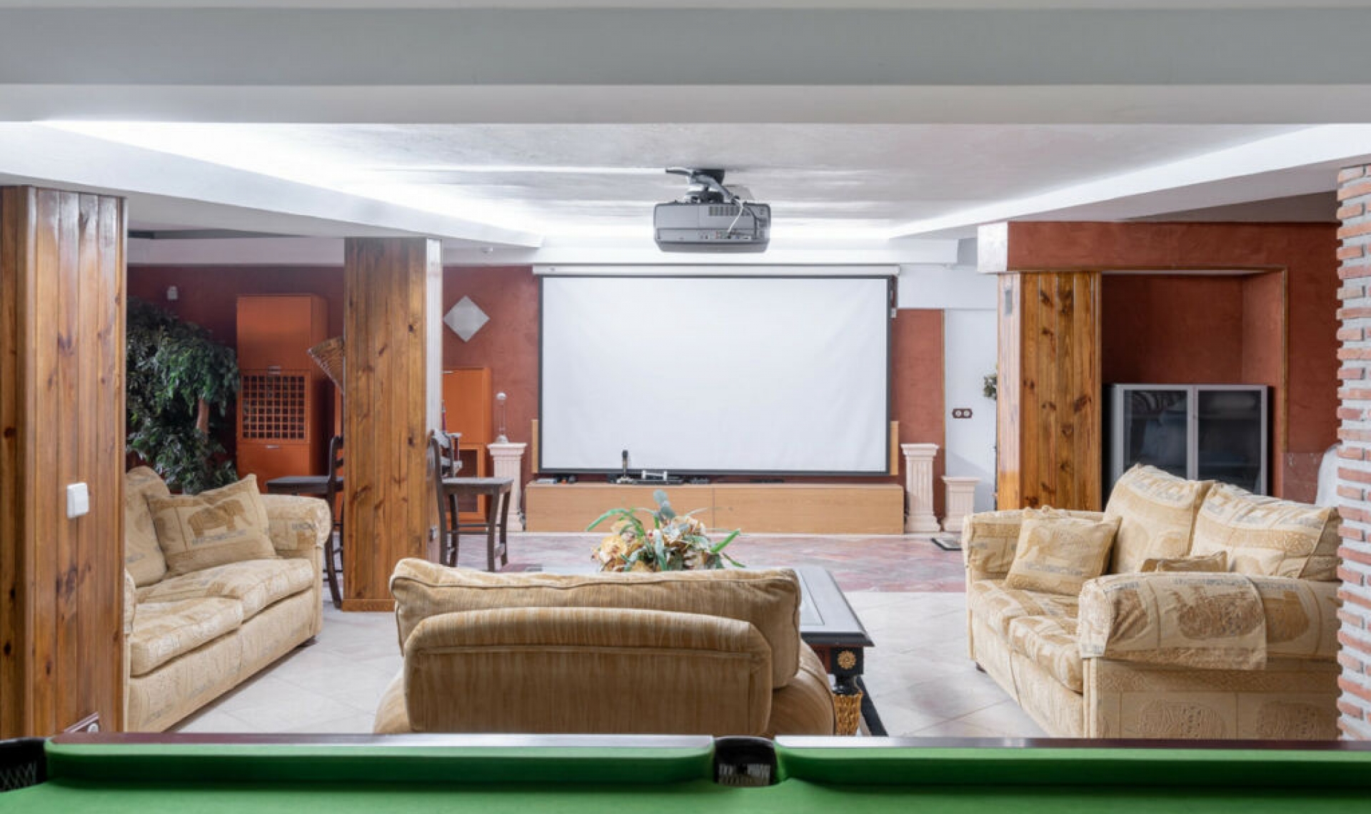 Resale - House -
Hacienda Las Chapas