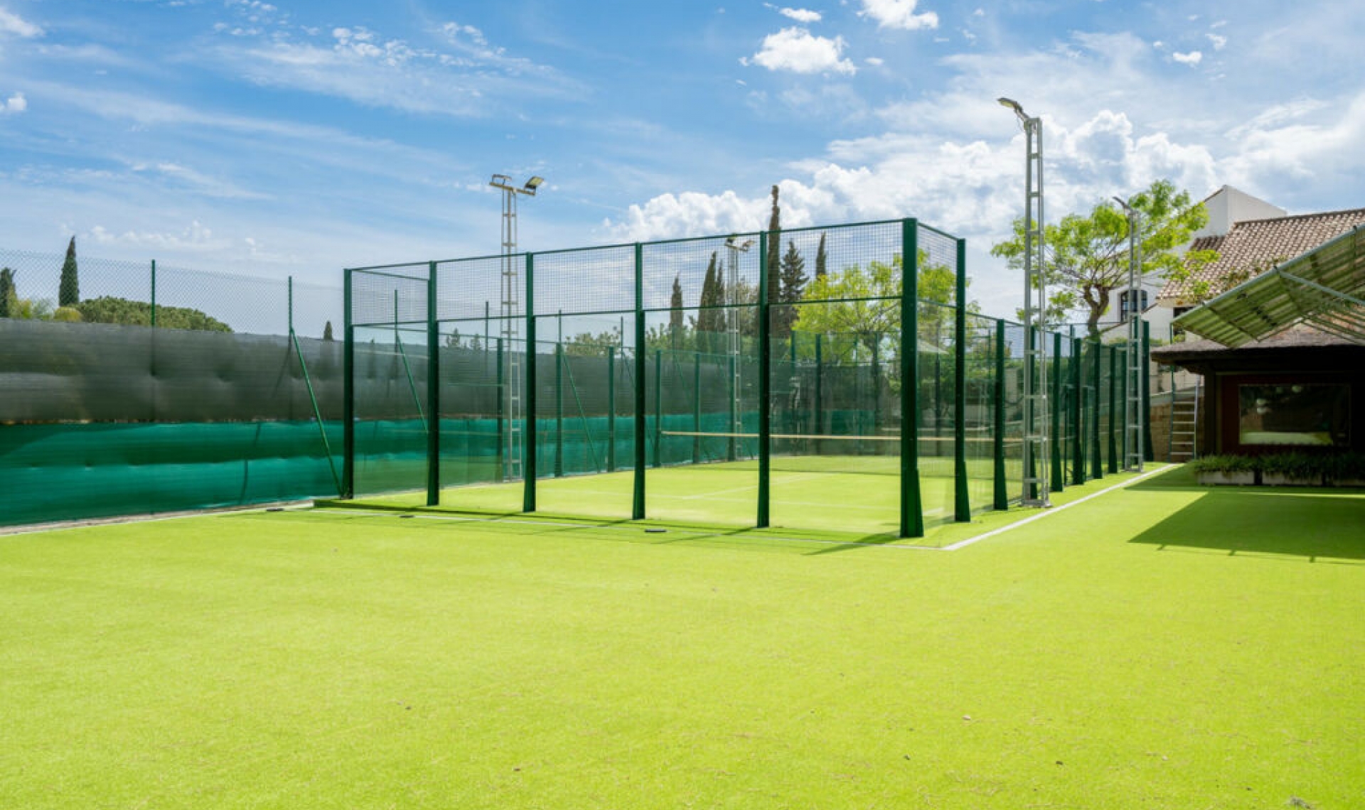 Resale - House -
Hacienda Las Chapas