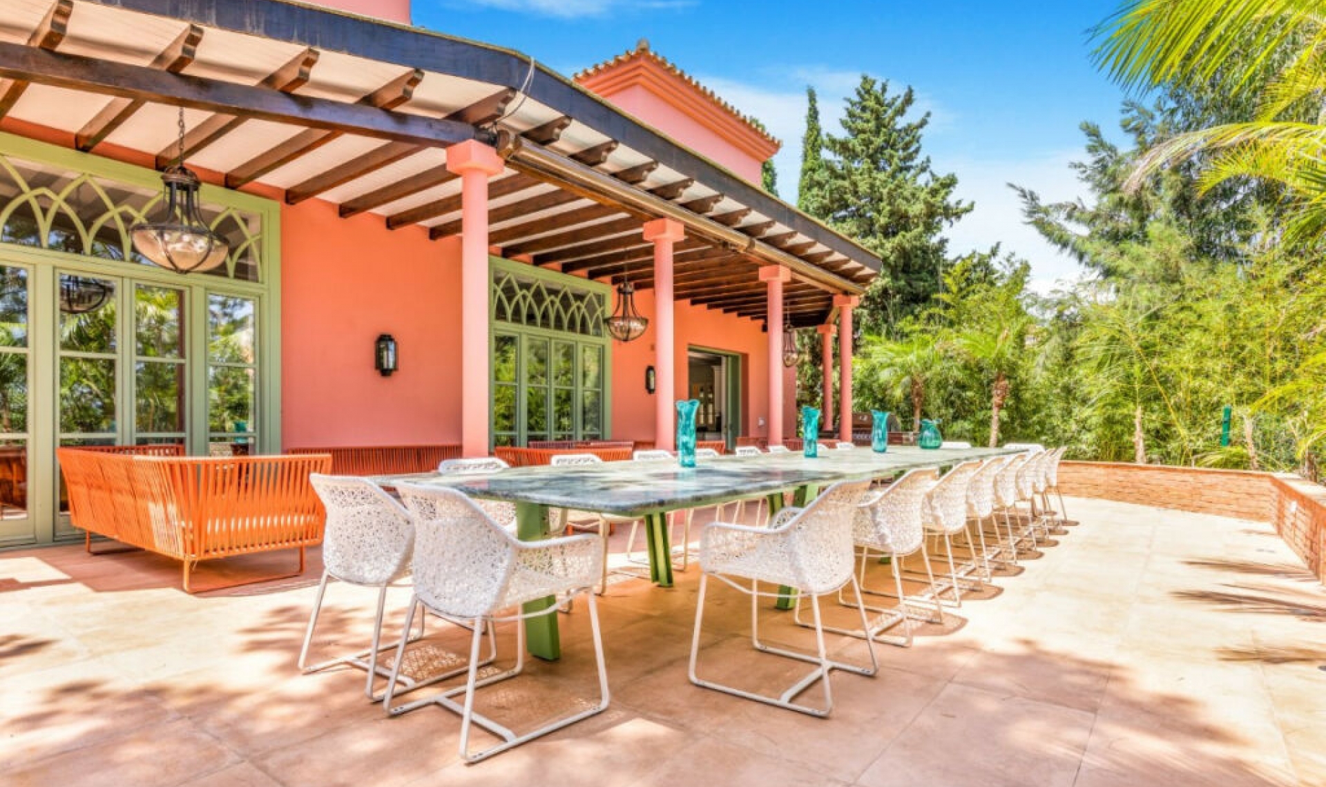 Resale - House -
Hacienda Las Chapas