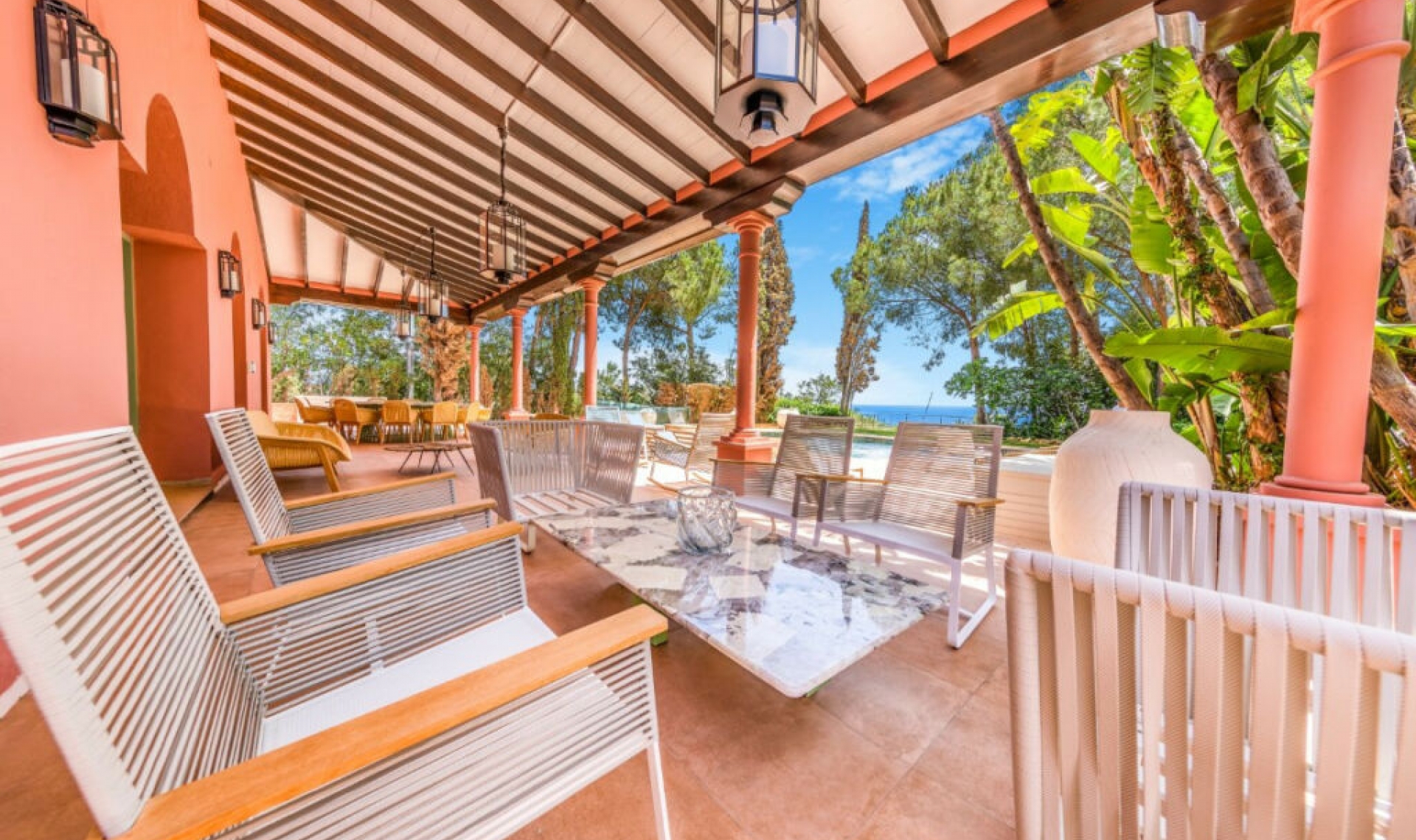 Resale - House -
Hacienda Las Chapas