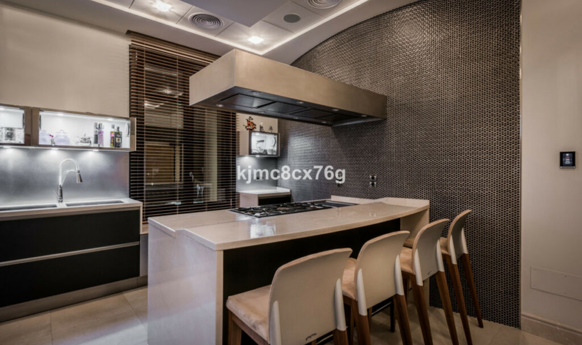 Resale - House -
Hacienda Las Chapas