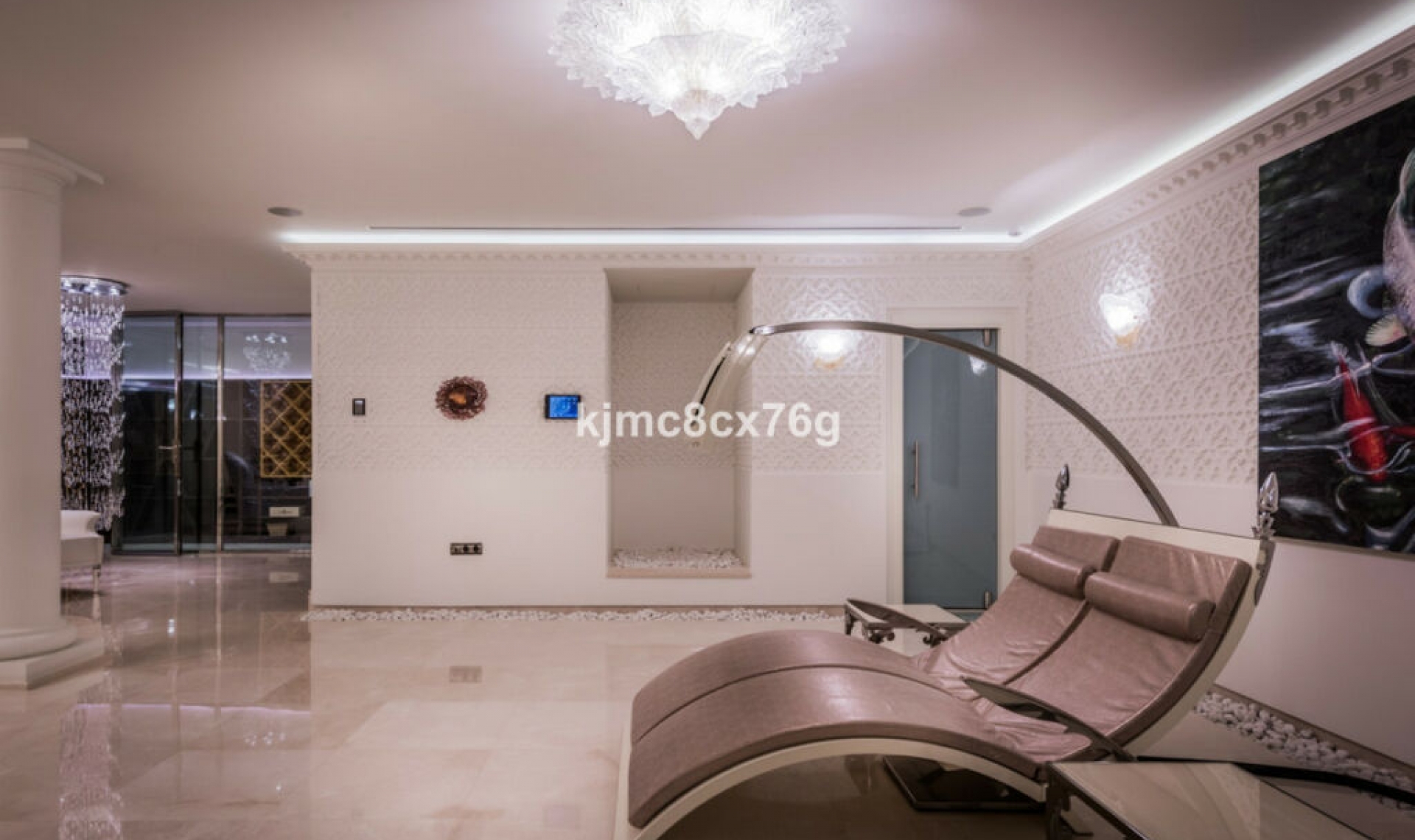 Resale - House -
Hacienda Las Chapas