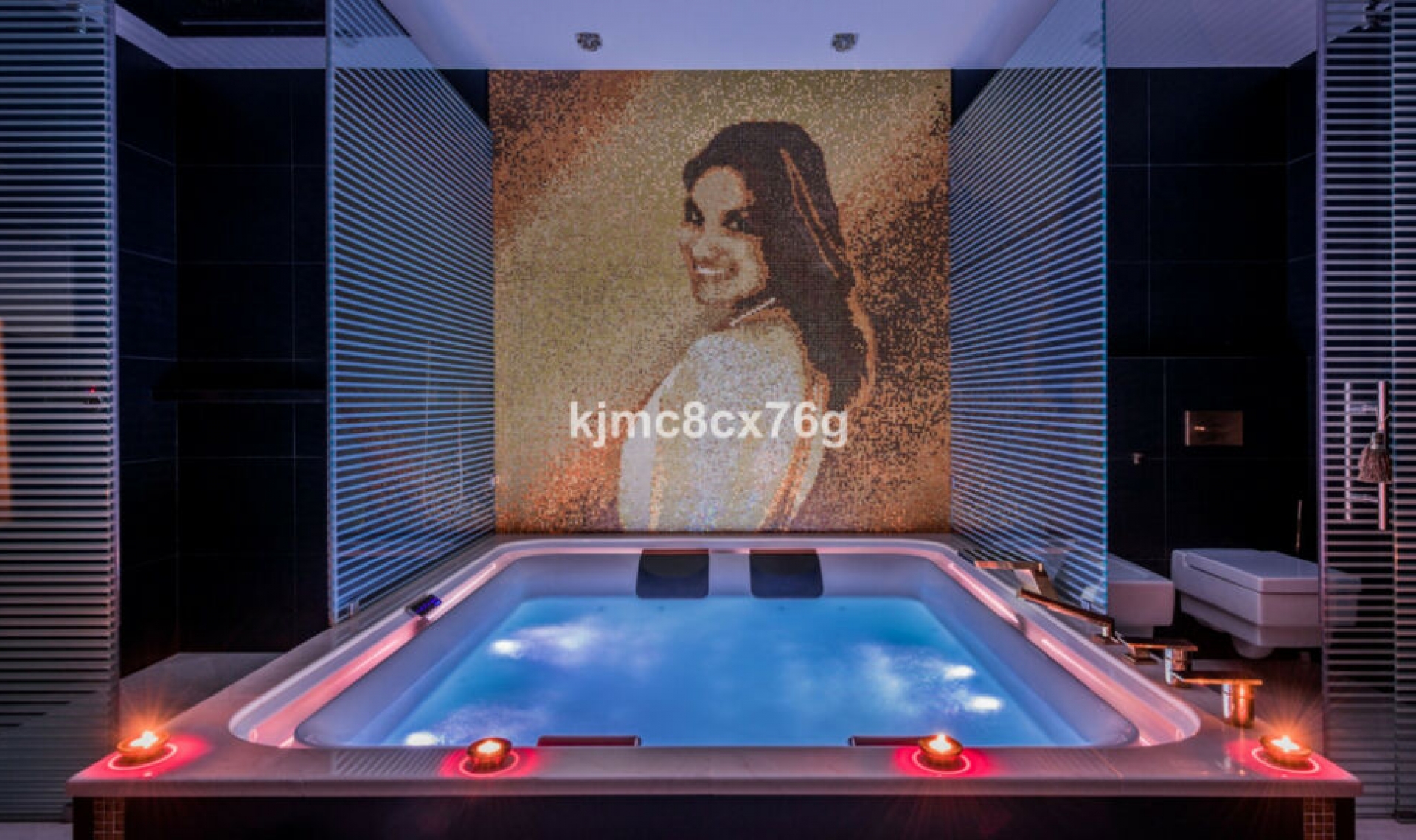 Resale - House -
Hacienda Las Chapas