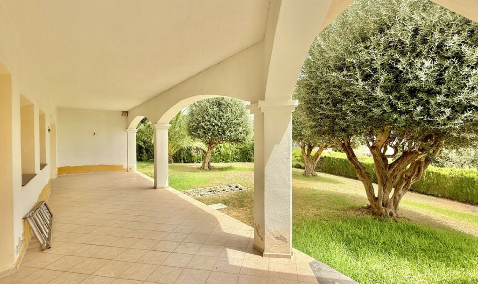 Resale - House -
Hacienda Las Chapas