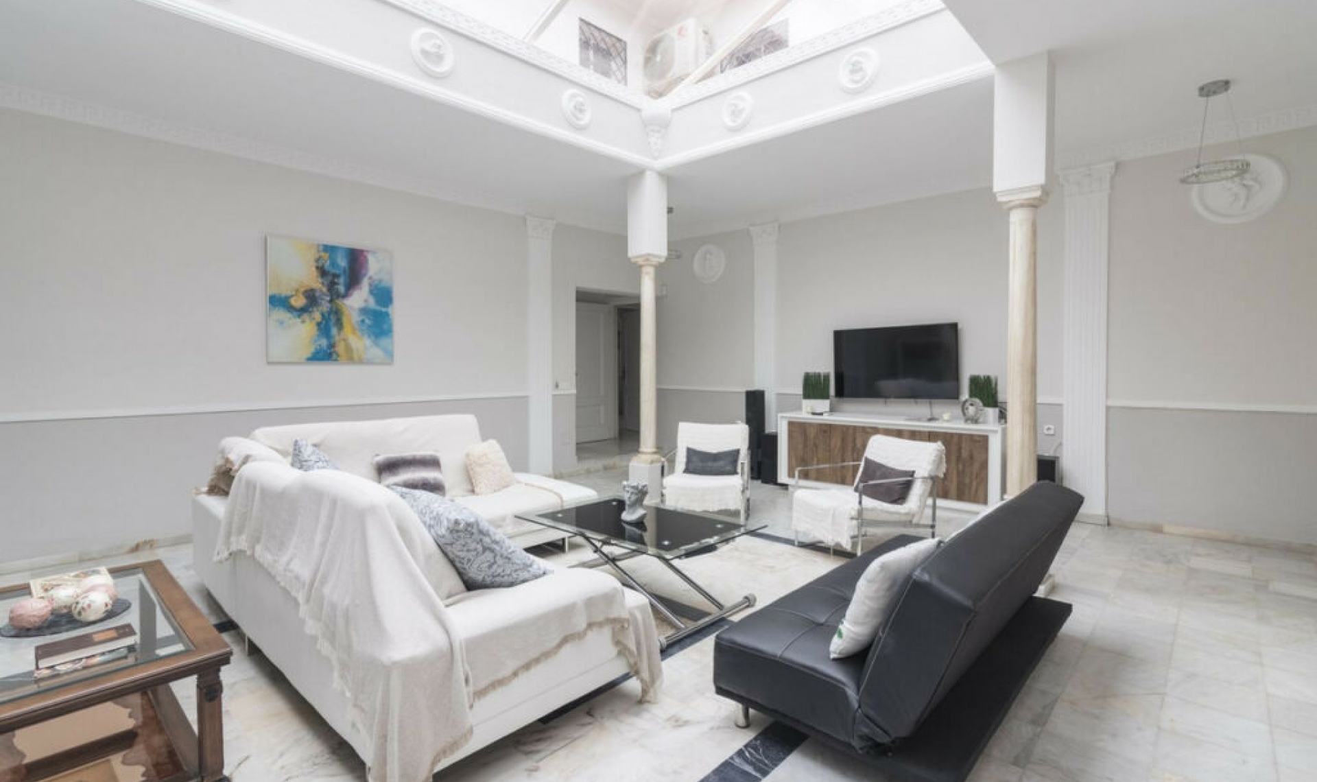 Resale - House -
Hacienda Las Chapas