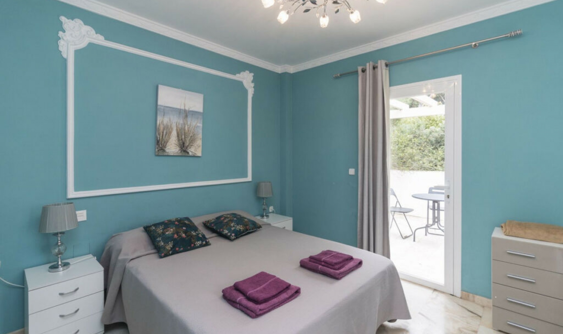 Resale - House -
Hacienda Las Chapas