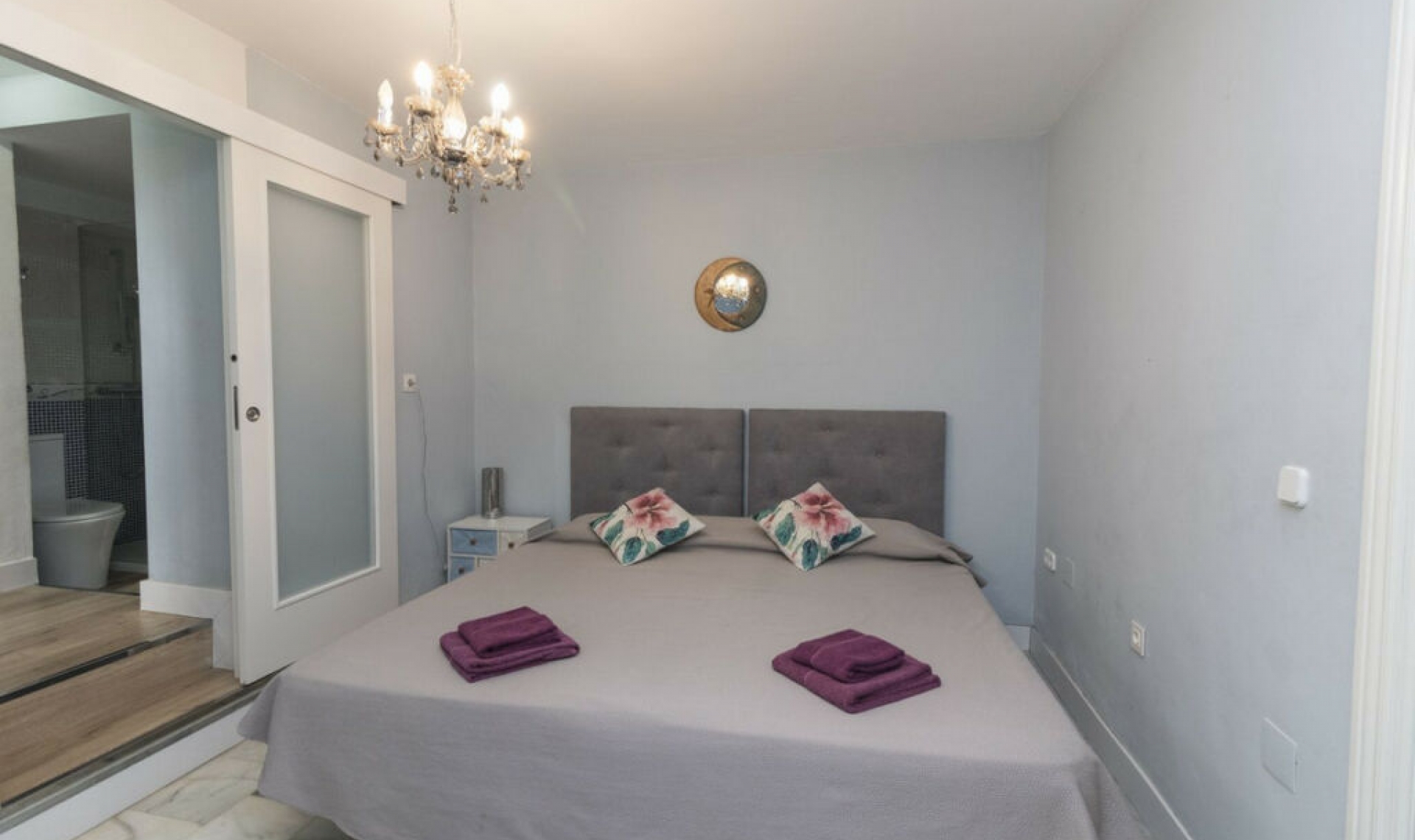 Resale - House -
Hacienda Las Chapas