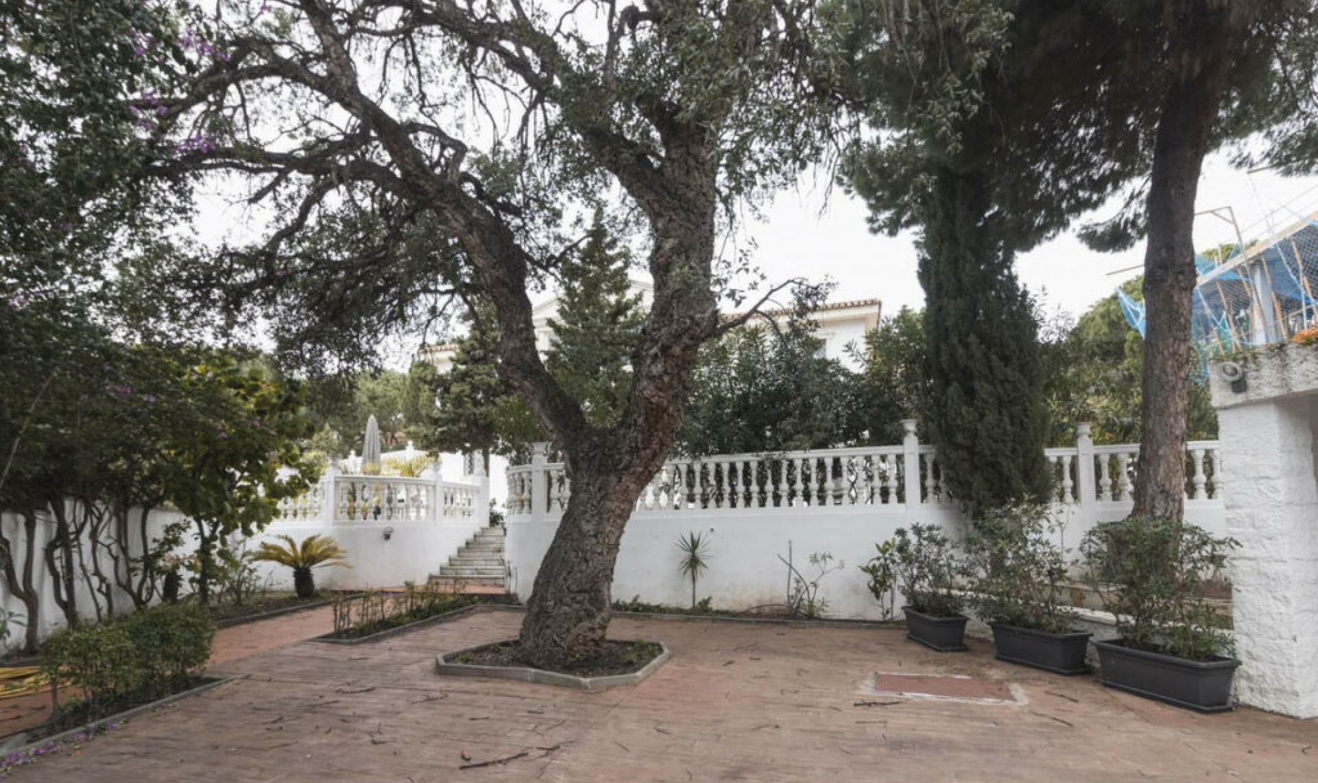 Resale - House -
Hacienda Las Chapas