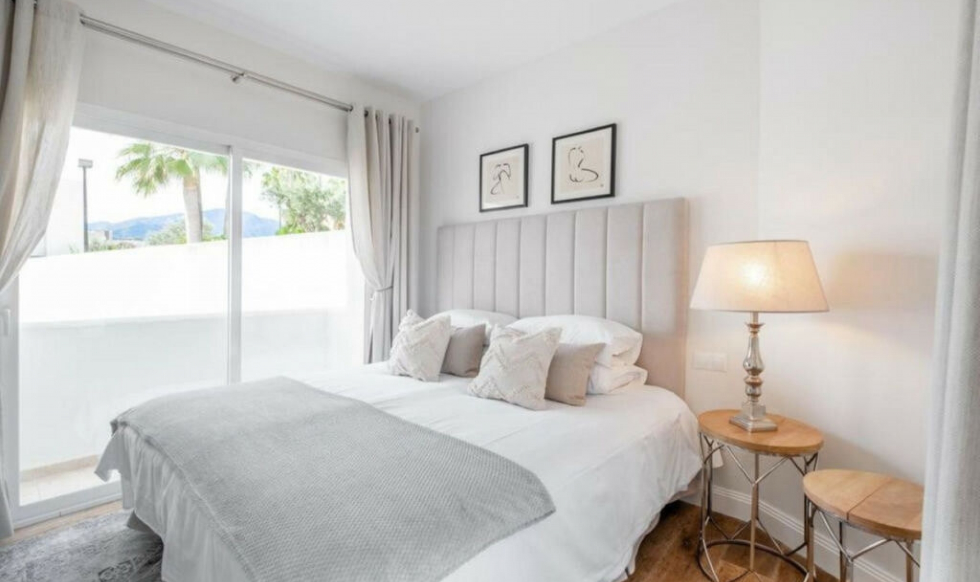 Resale - House -
Istán