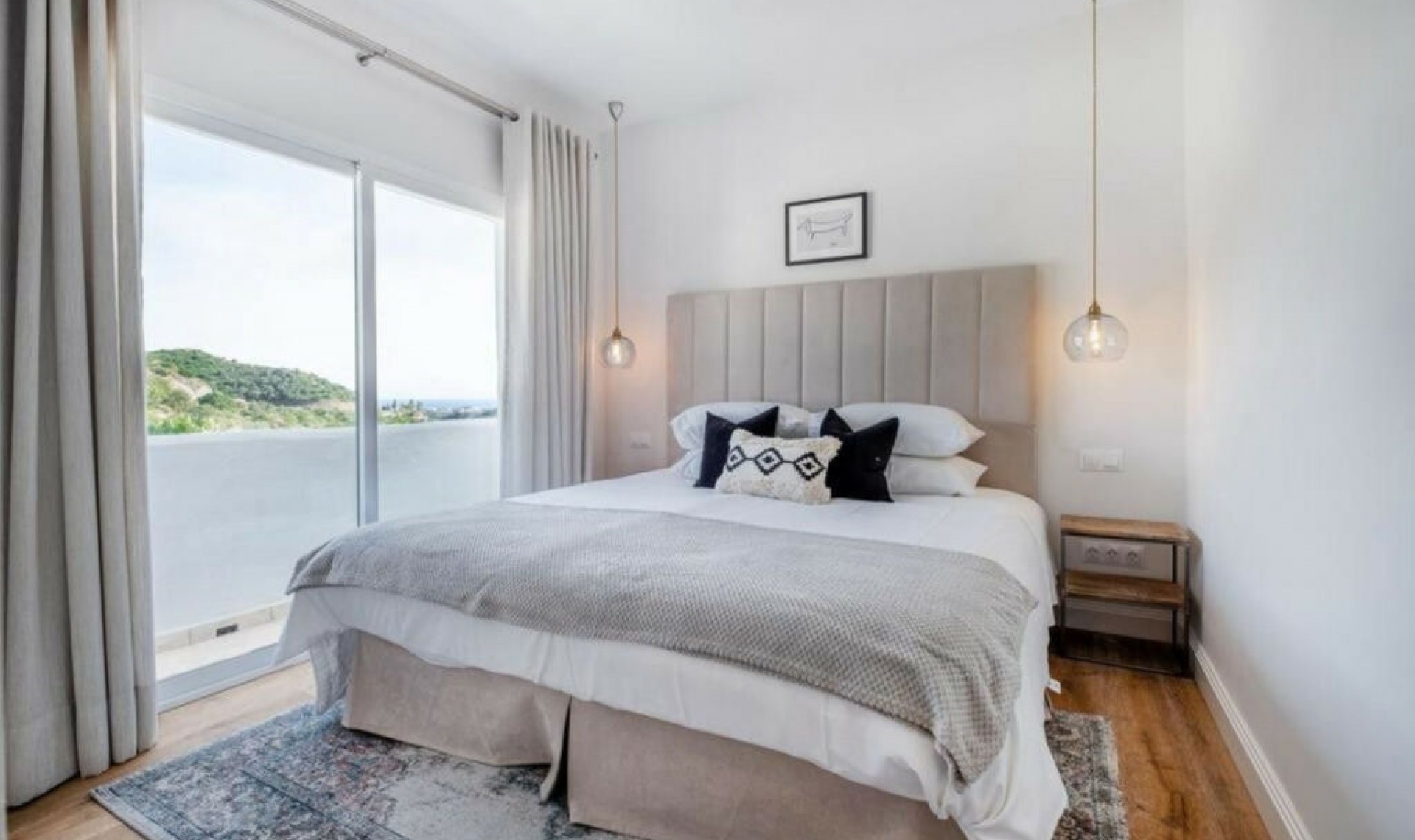 Resale - House -
Istán