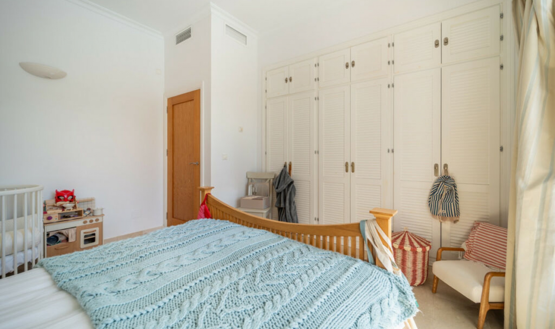 Resale - House -
Istán