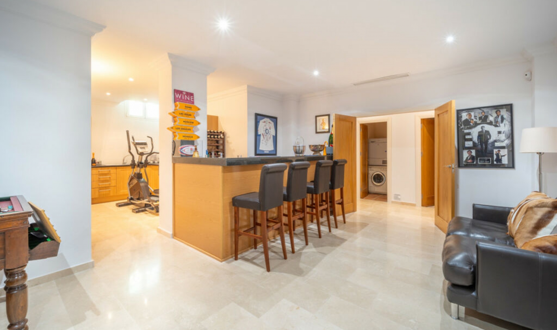 Resale - House -
Istán