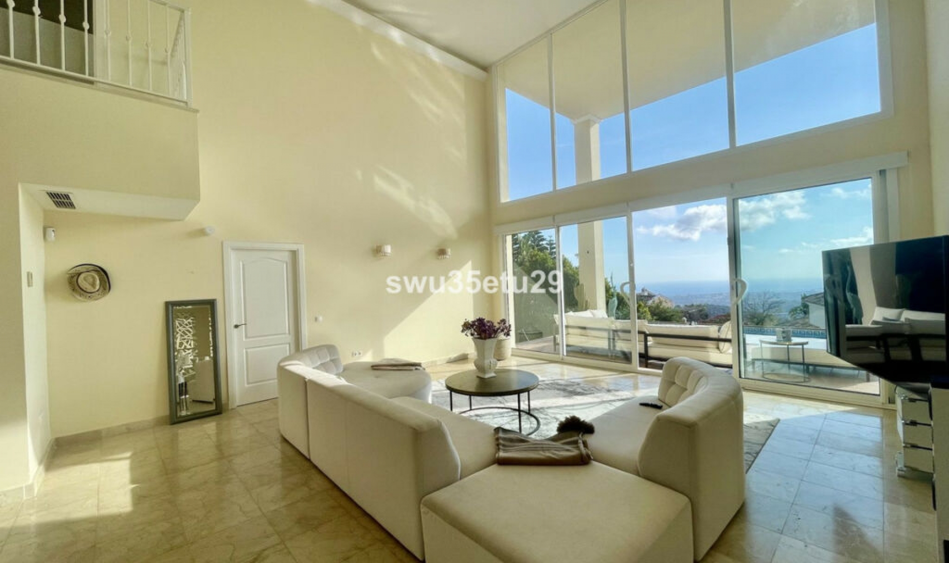 Resale - House -
Istán